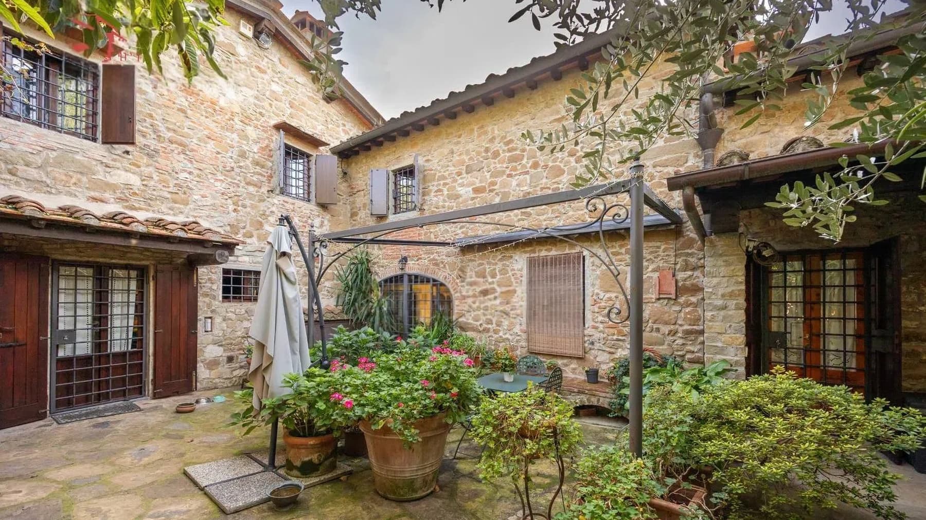 Casale con giardino e piscina in Toscana, San Donato
