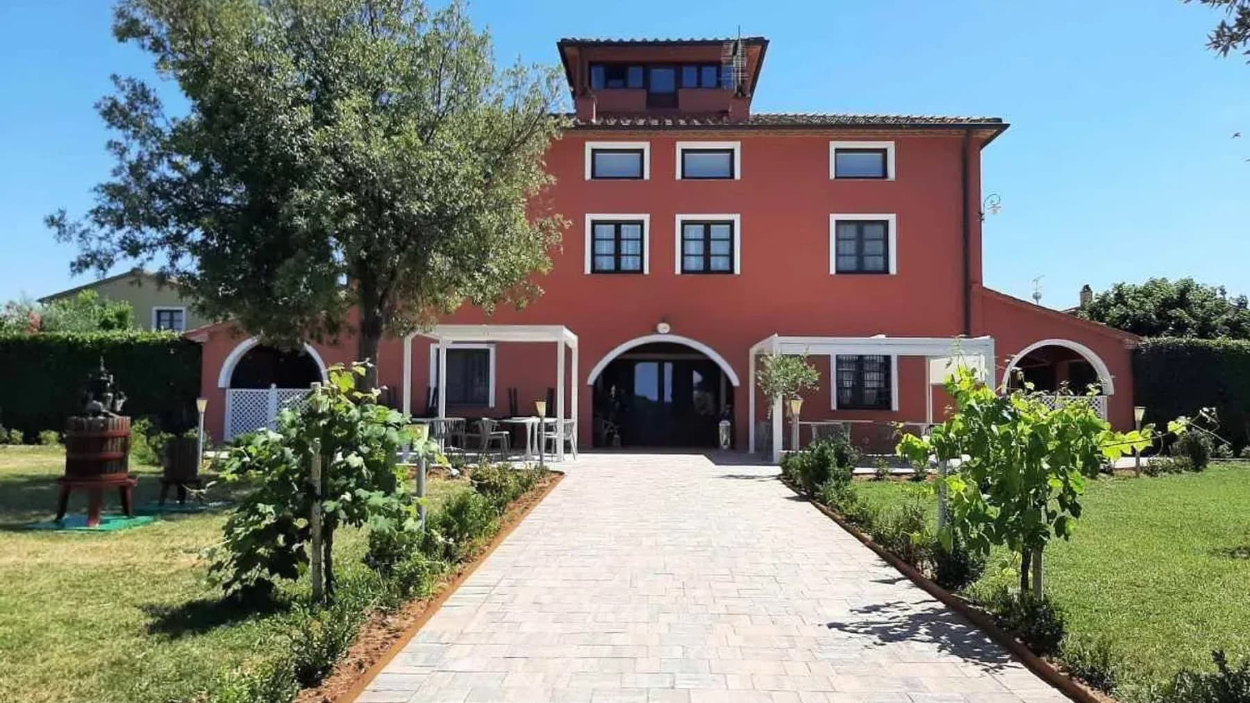 Villa esclusiva con piscina a Bolgheri, Toscana