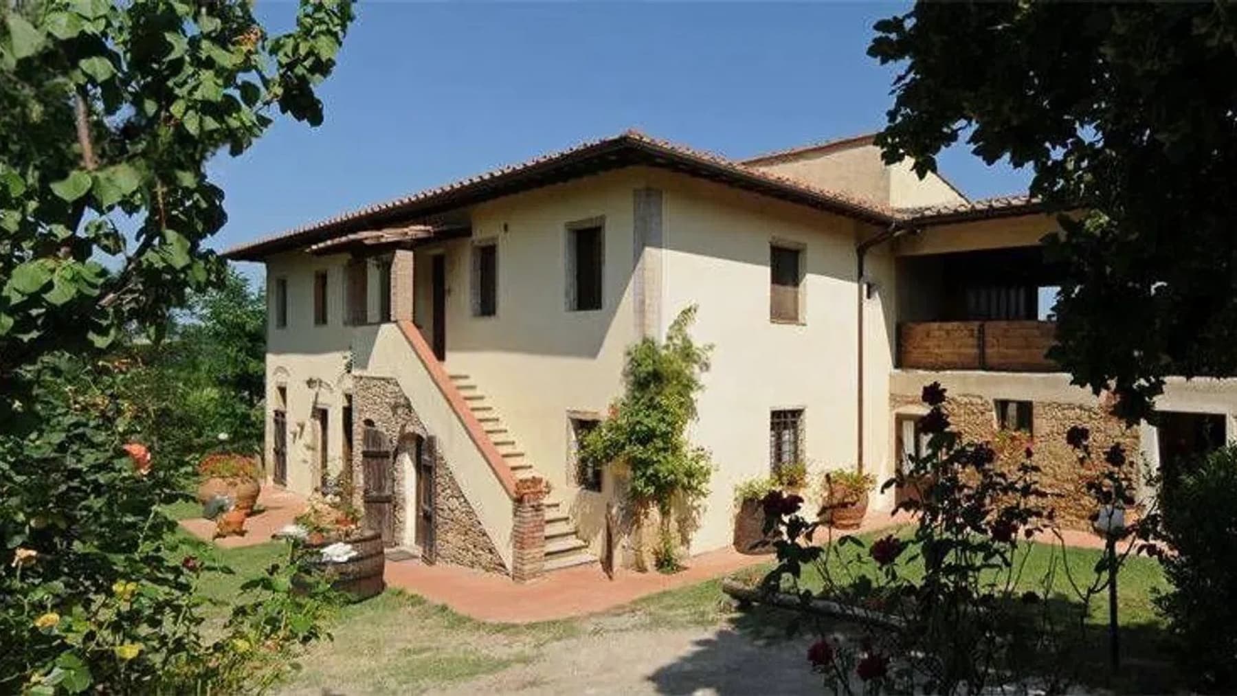 Villa in Toscana, borgo colonico a Dicomano
