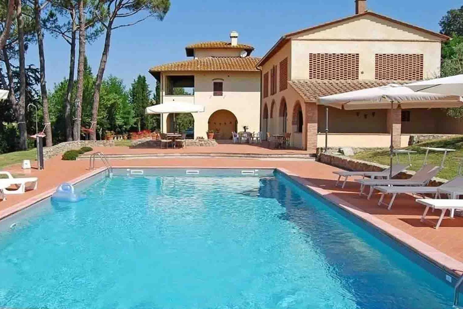 Tenuta con villa e piscina a Montespertoli, Toscana