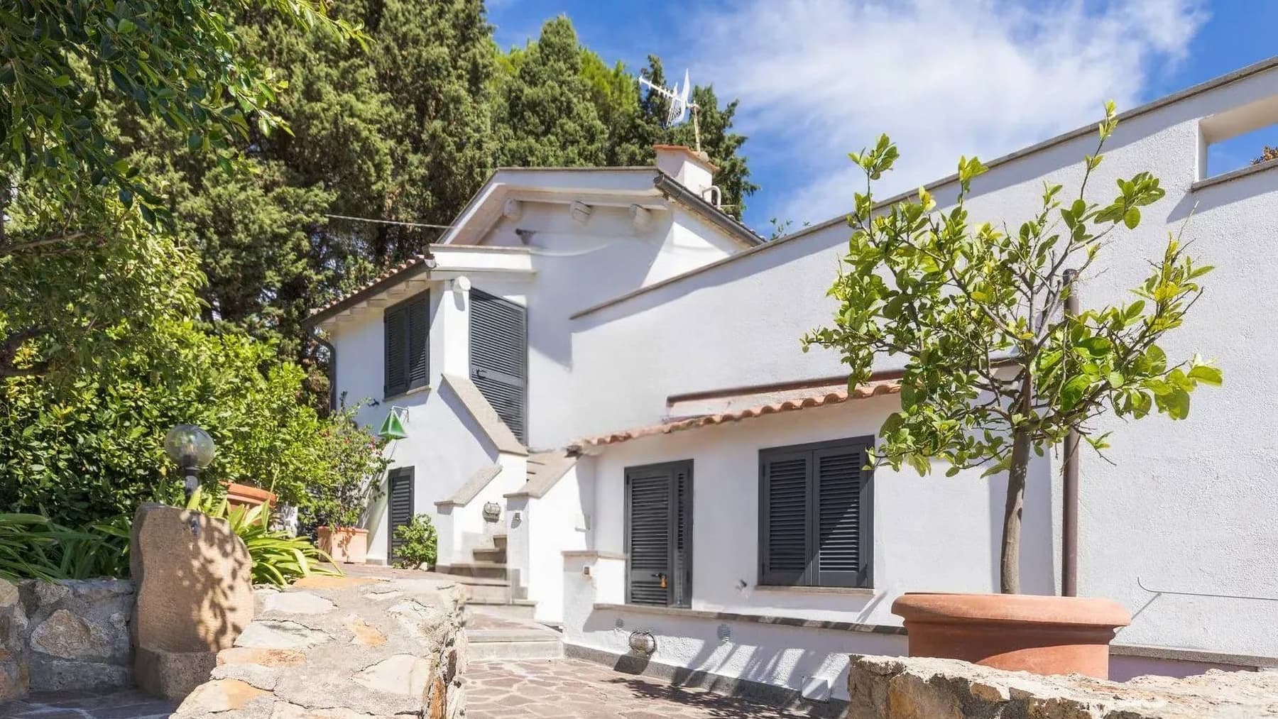 Villa con Vista Mare a Porto Ercole, Toscana
