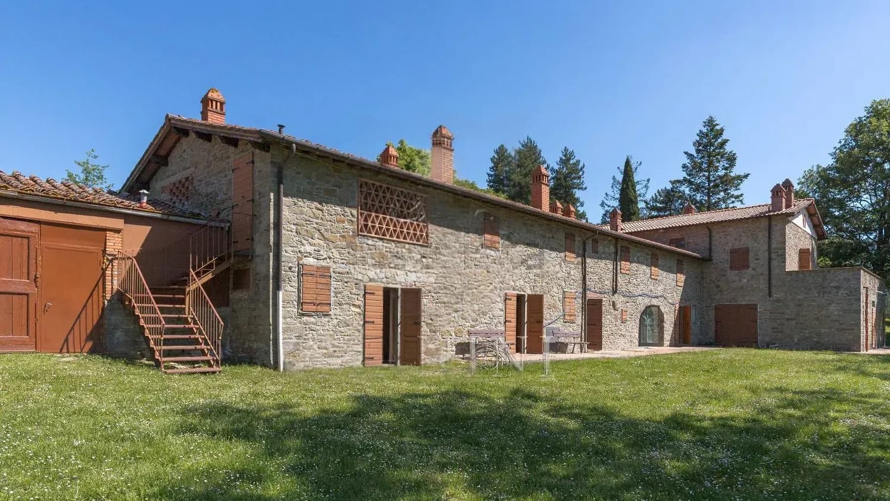 Tenuta-Complesso a Loro Ciuffenna, Toscana