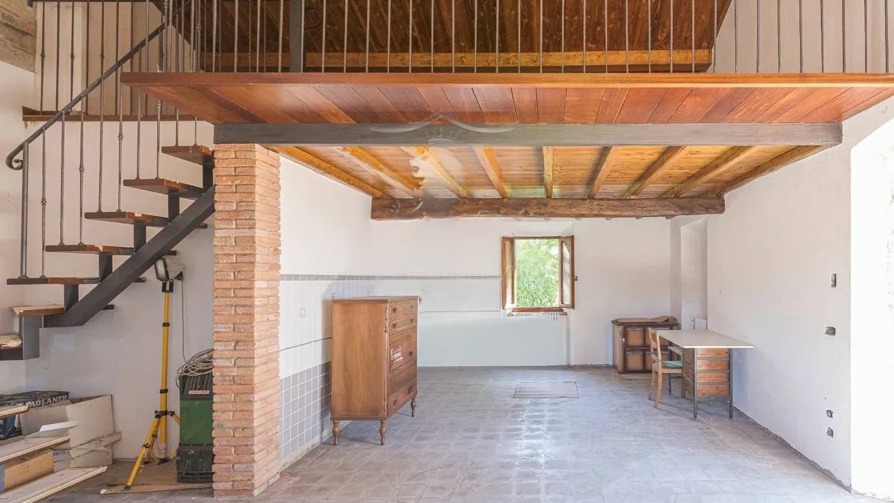 Tenuta-Complesso a Loro Ciuffenna, Toscana