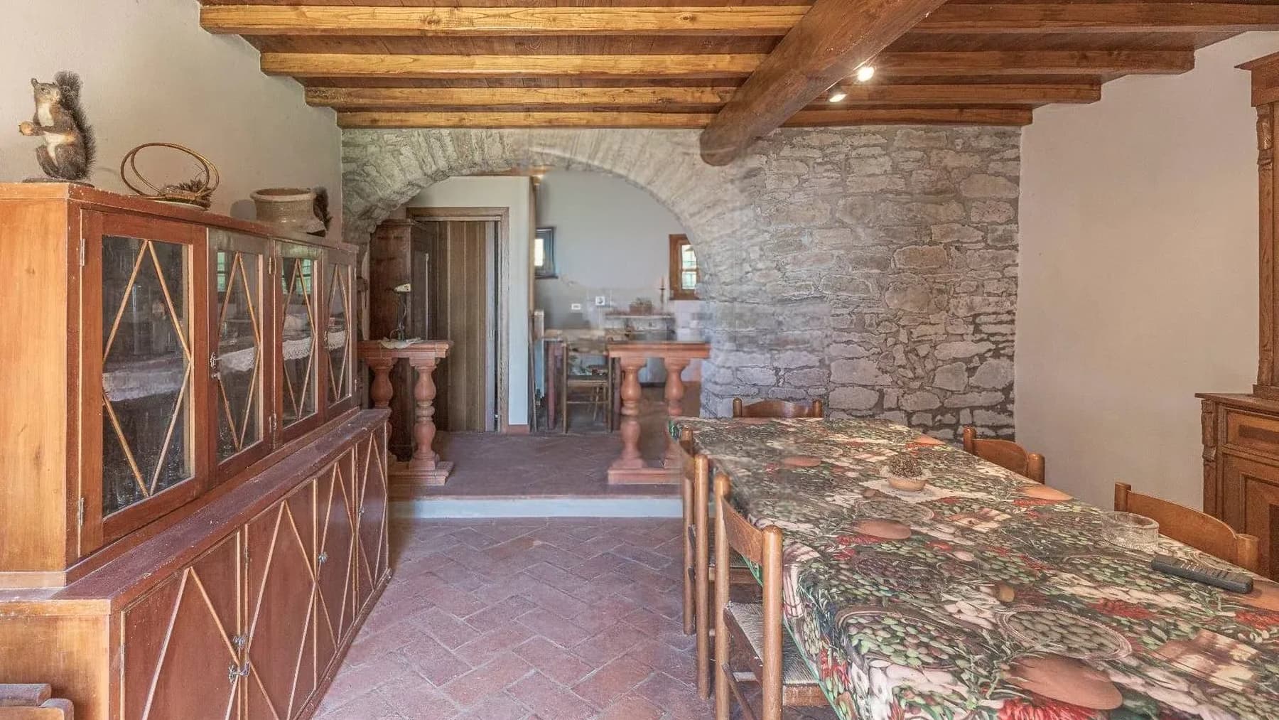 Tenuta-Complesso a Loro Ciuffenna, Toscana