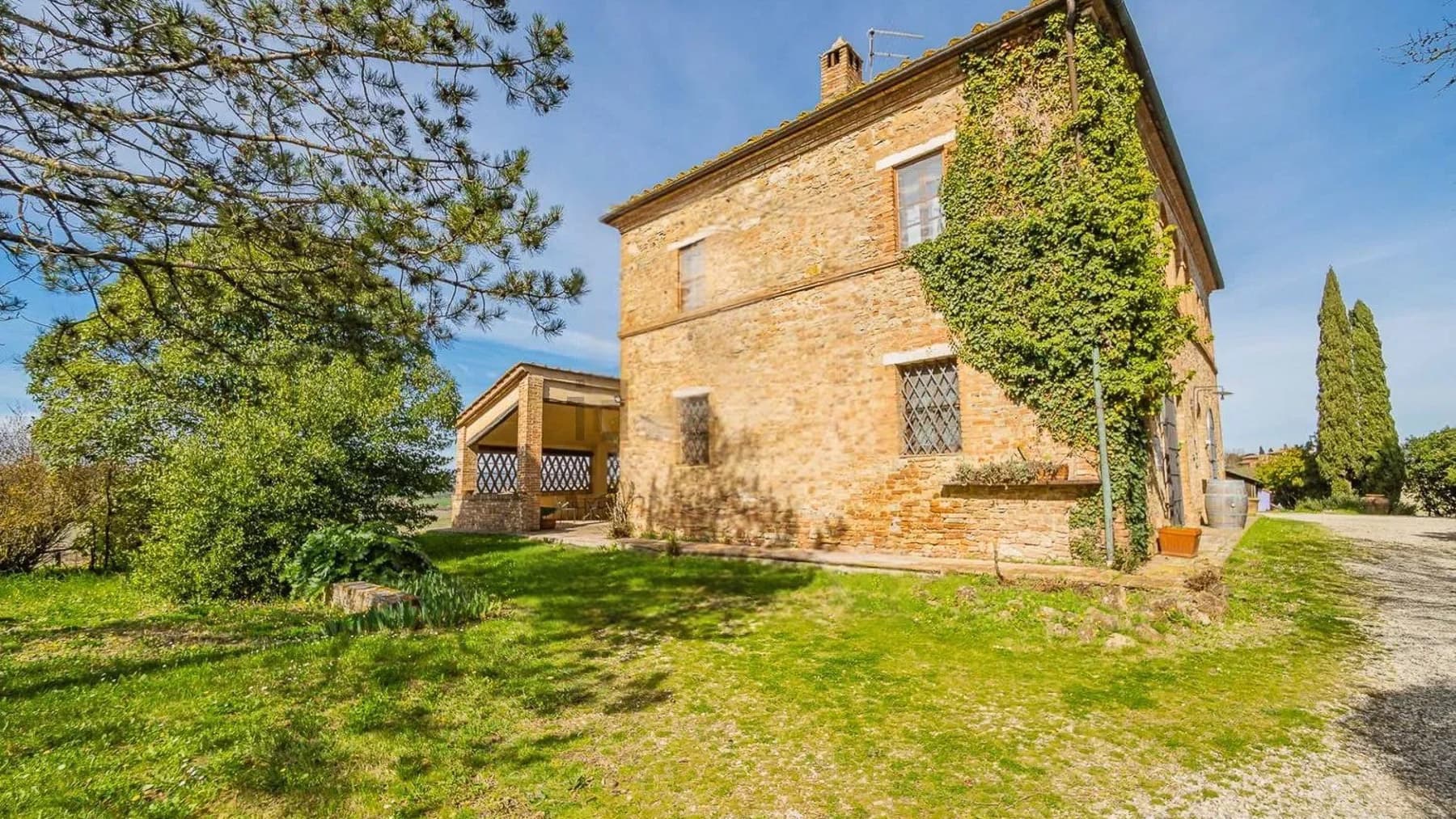 Rustic Country House in Buonconvento, Tuscany