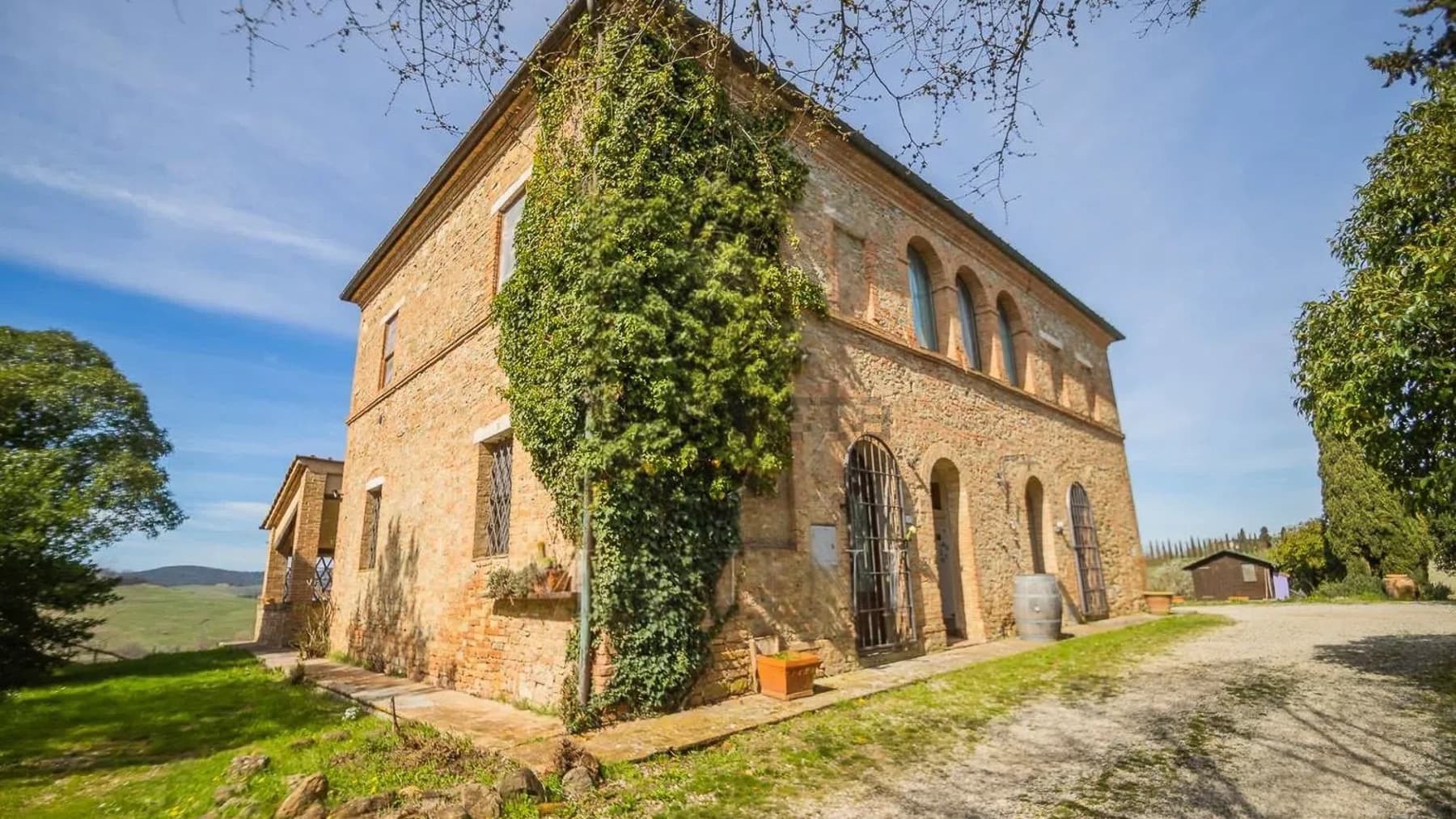 Rustic Country House in Buonconvento, Tuscany