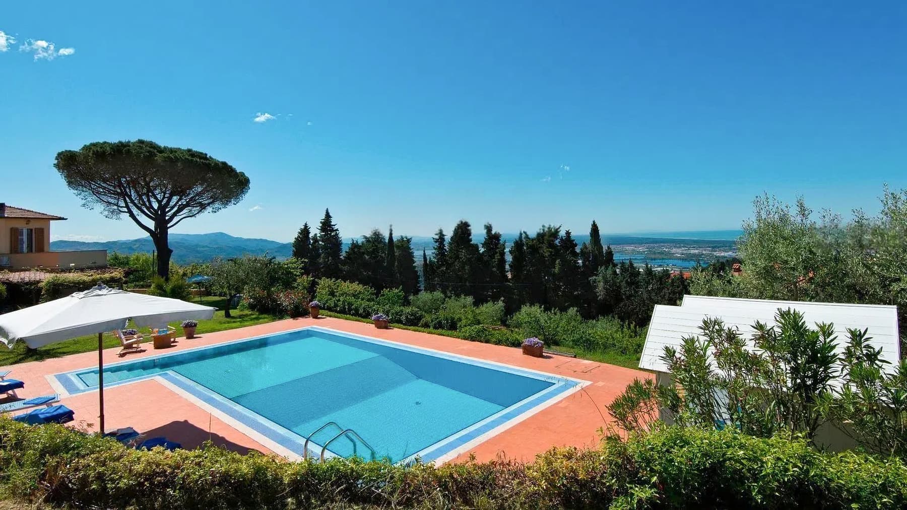 Villa a Corsanico con vista mare e piscina, Toscana
