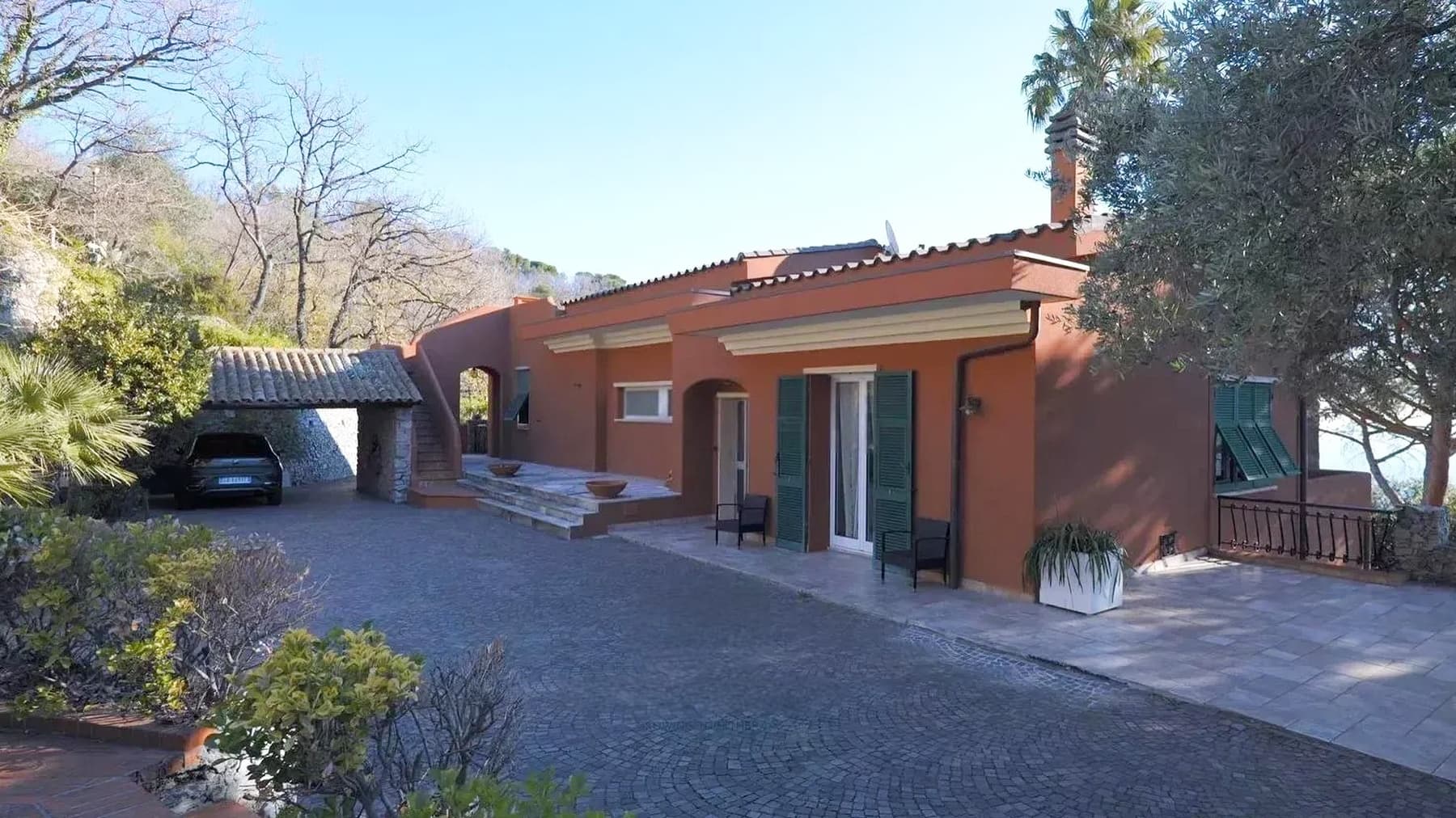 Charming Villa in Noli, Liguria's Coastal Beauty