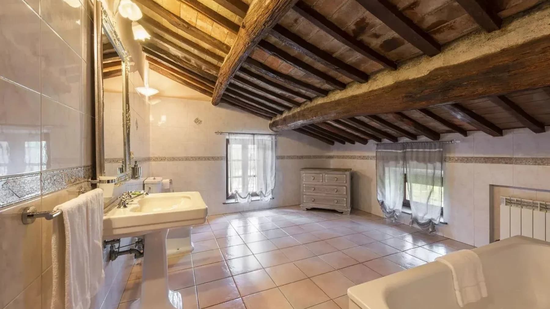 Interiors (12)