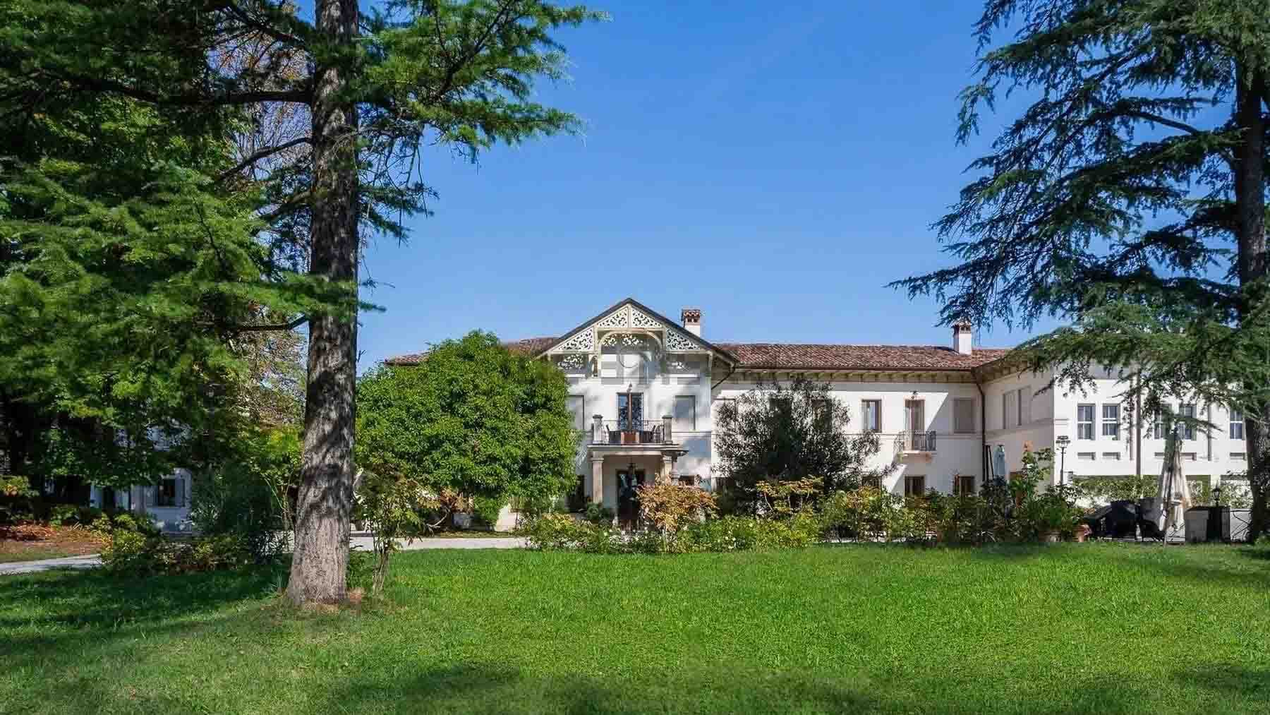 Villa spaziosa nel verde di Conegliano, Treviso