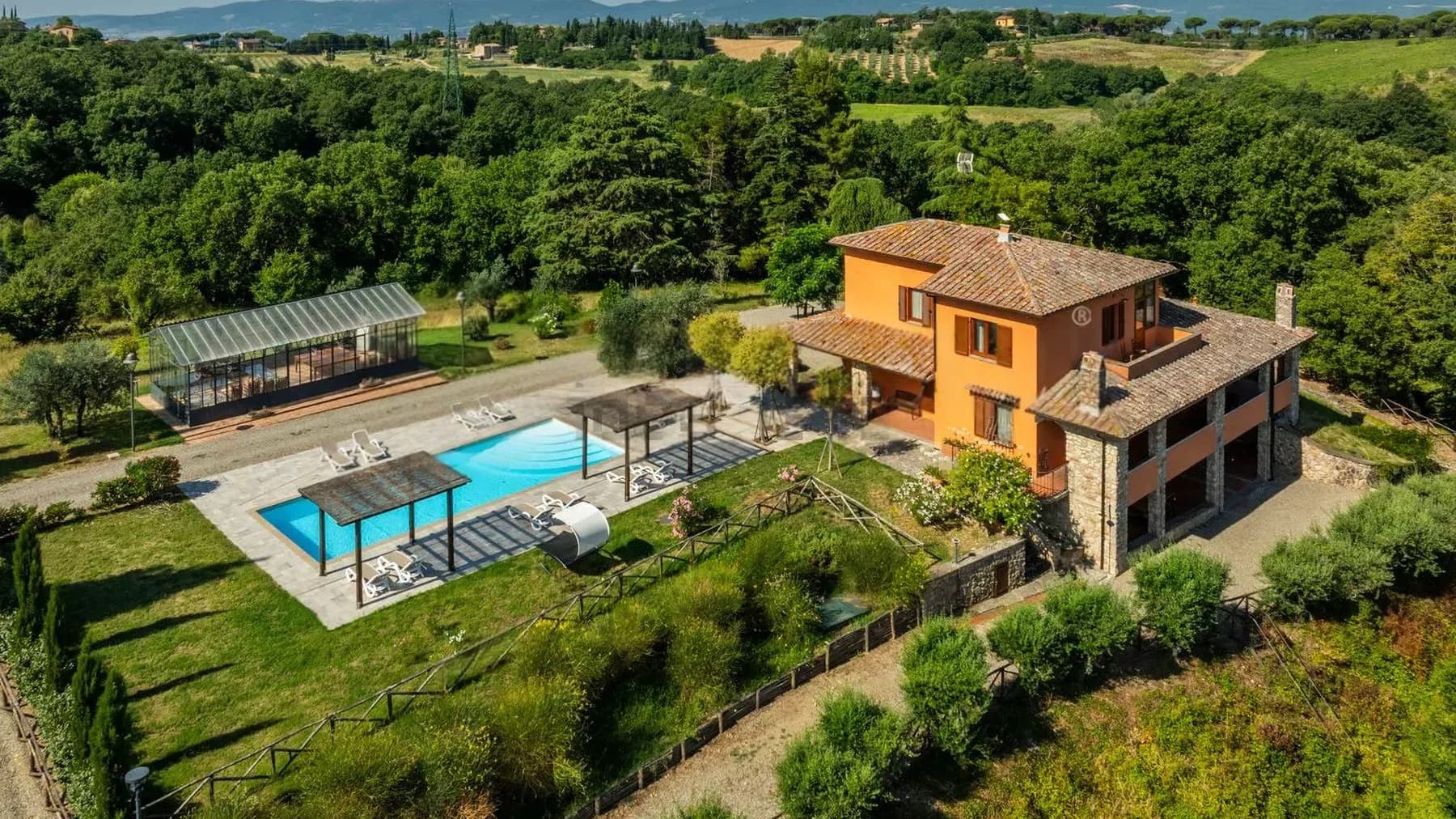 Villa panoramica con piscina a Città della Pieve