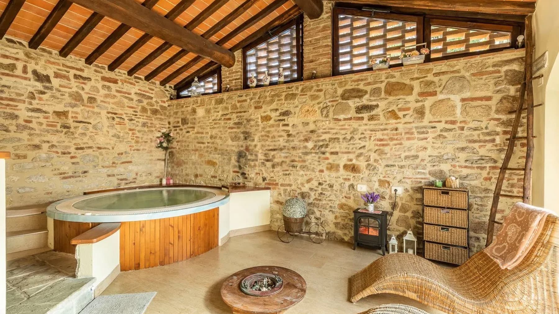 Rustic Country House in Charming Tuscany, Siena