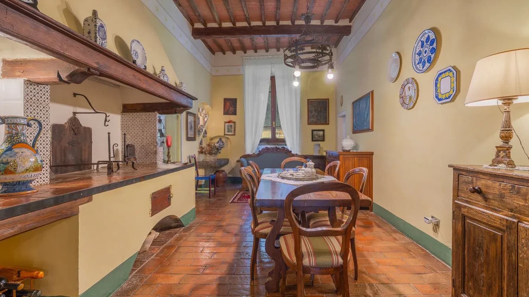 Charming Villa in Lari, Tuscany's Scenic Beauty
