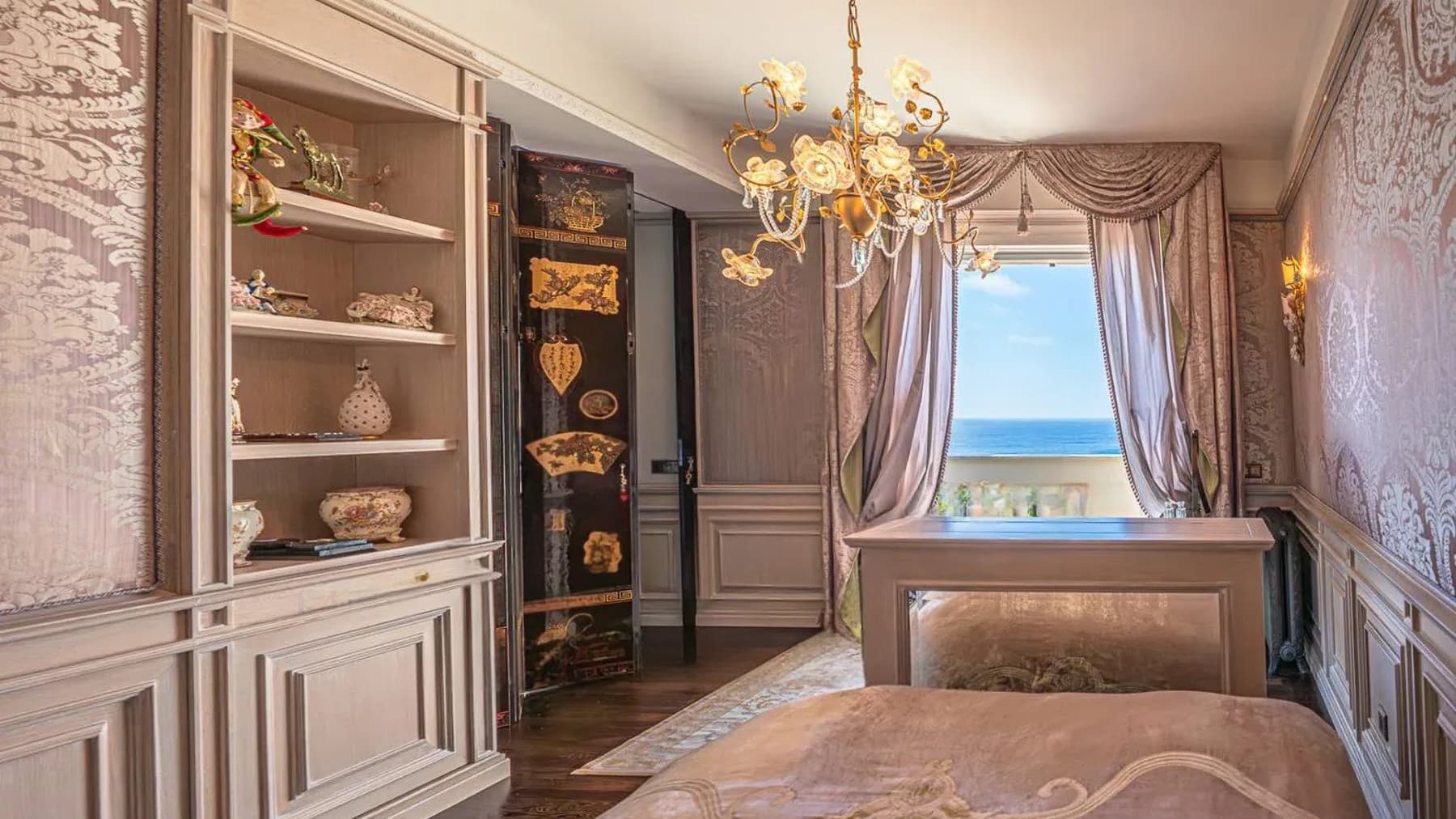 Charming Apartment in Ospedaletti, Liguria