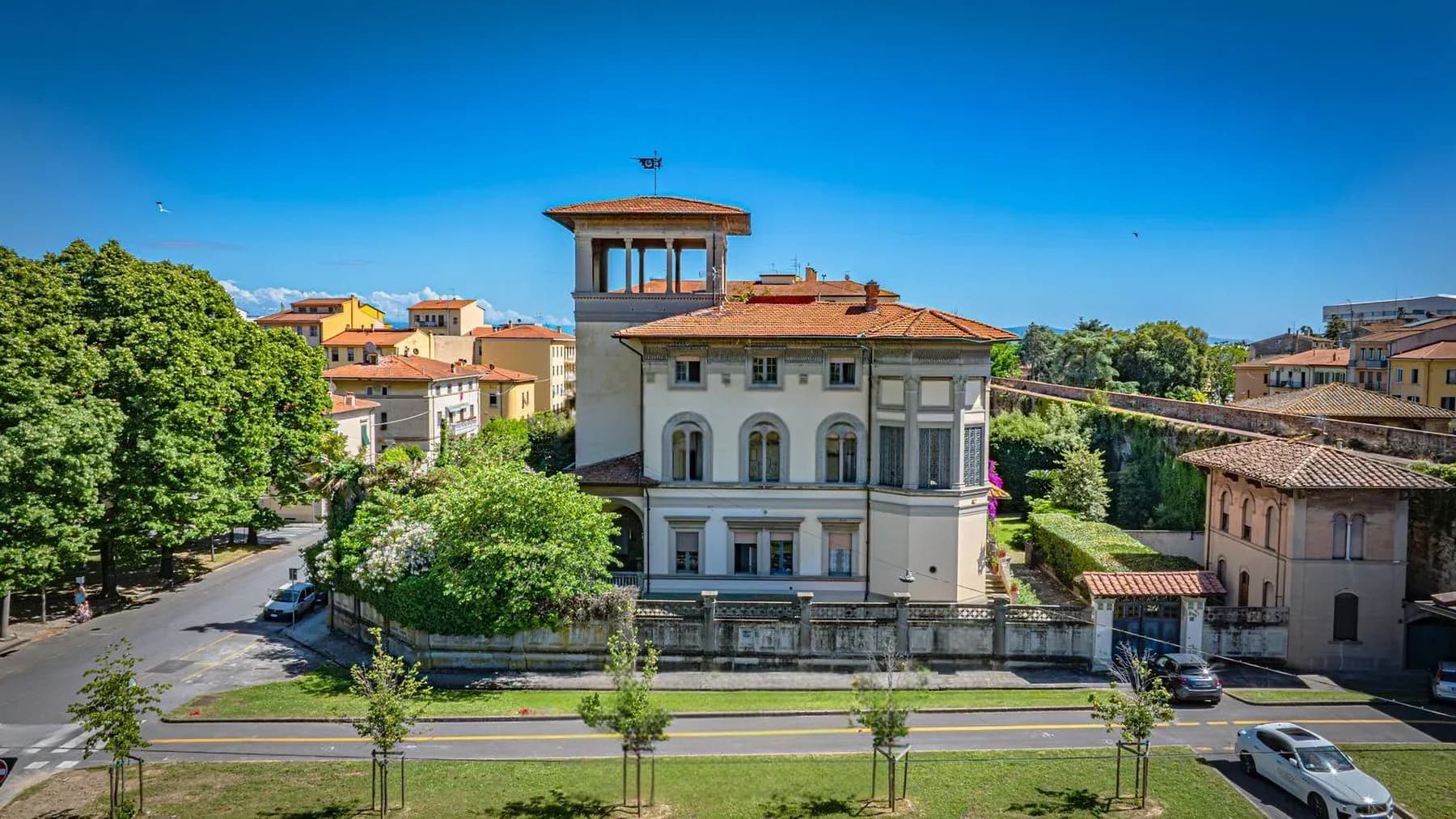 Elegant Villa in Pisa, Heart of Tuscany