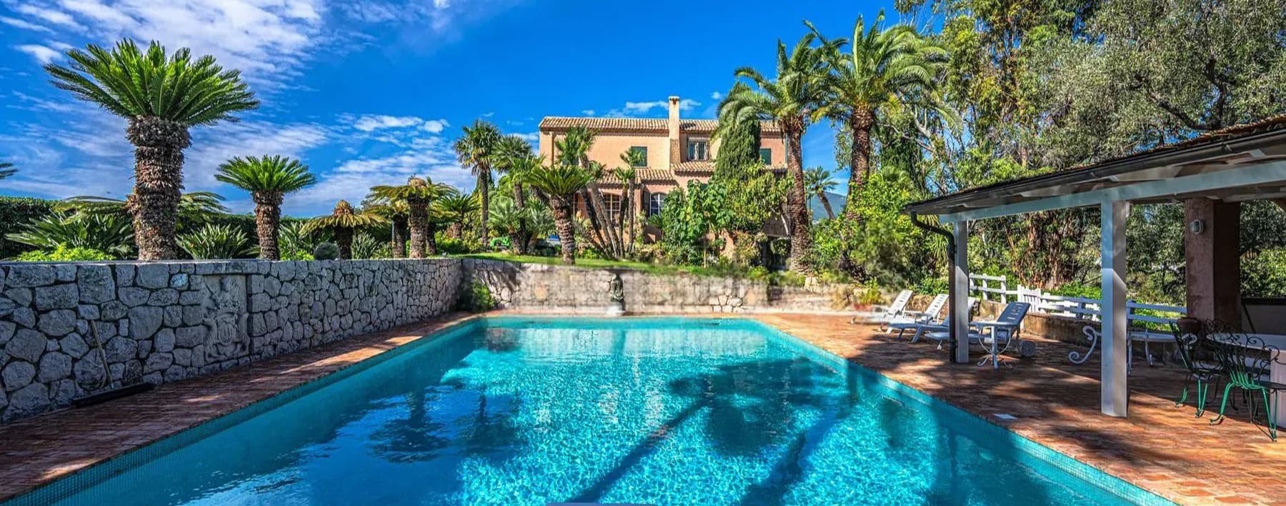 Villa di prestigio a Sanremo con vista mare, 700 mq