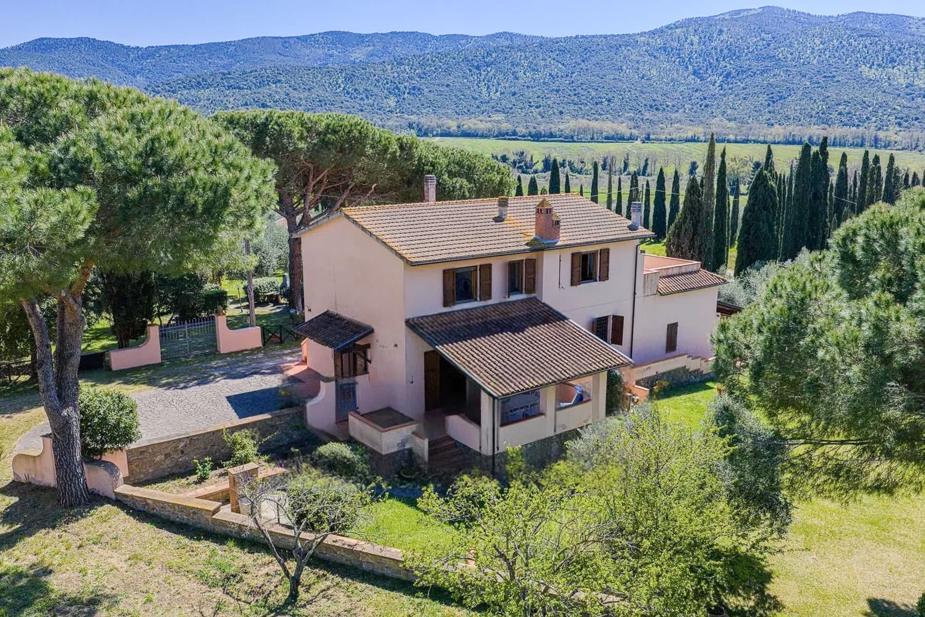 Charming Villa in Scarlino, Tuscany