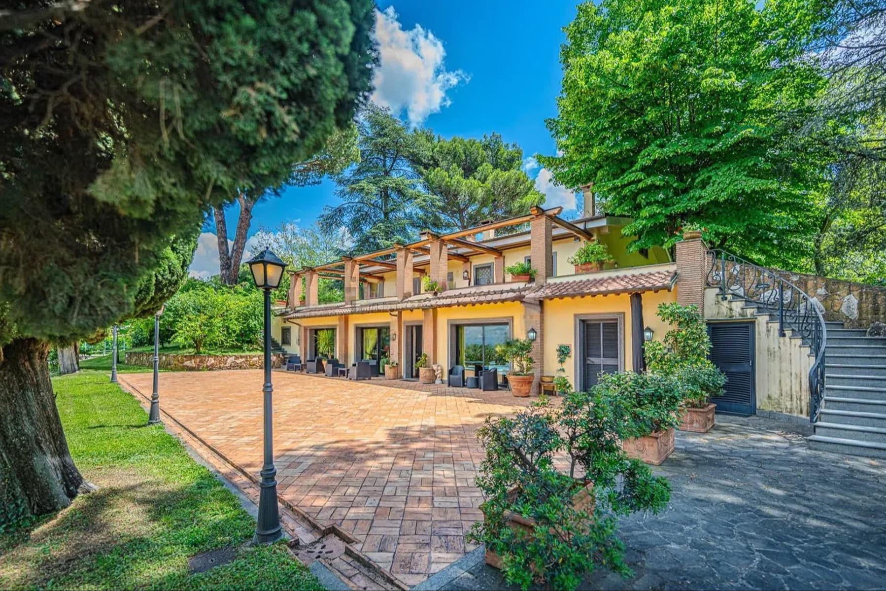 Charming Villa in Colonna, Lazio Region