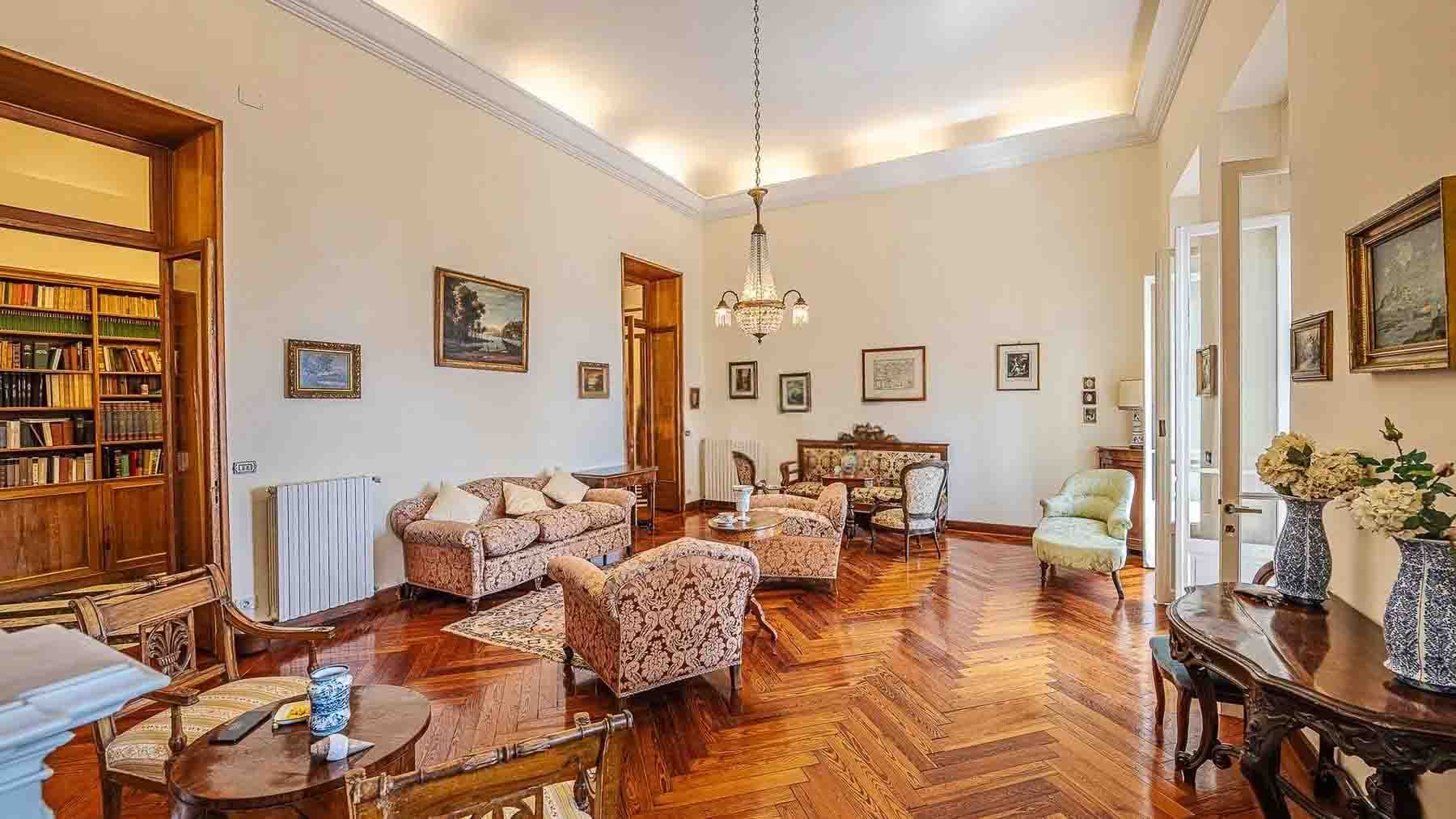 Appartamento di lusso con giardino a Sanremo