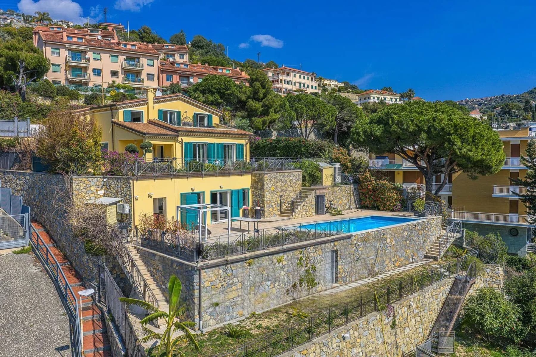Charming Villa in Ospedaletti, Liguria