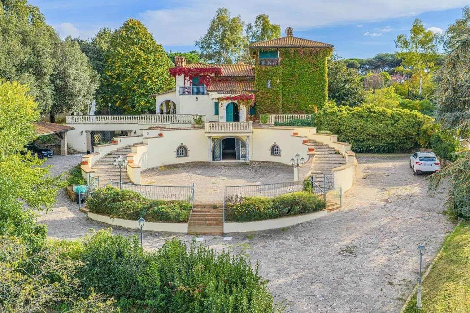 Elegant Villa in Rome, Lazio
