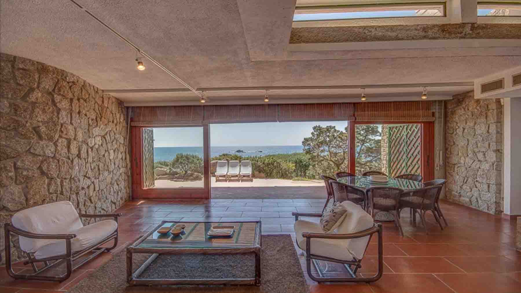 Interiors (7)