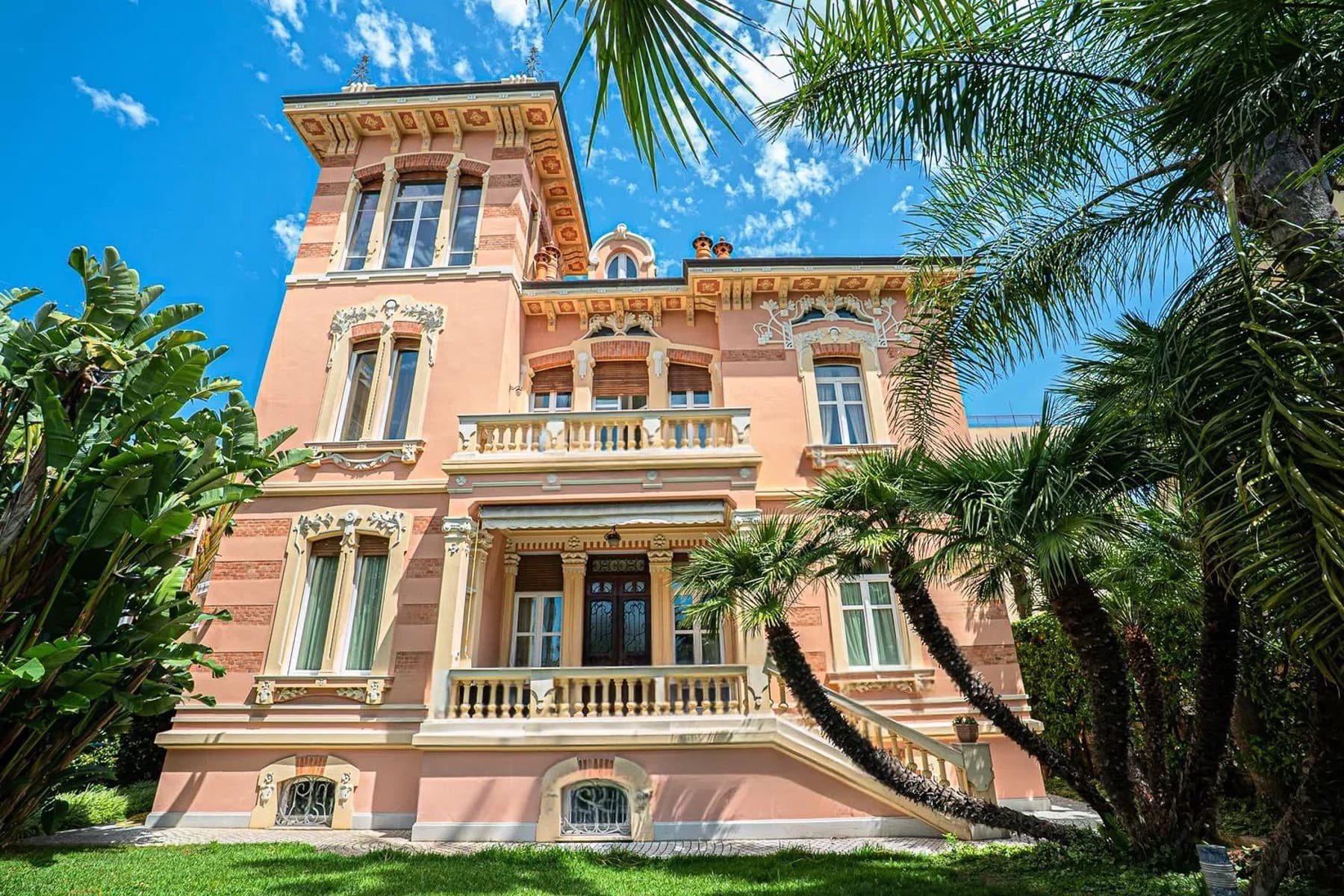 Charming Villa in Taggia, Liguria