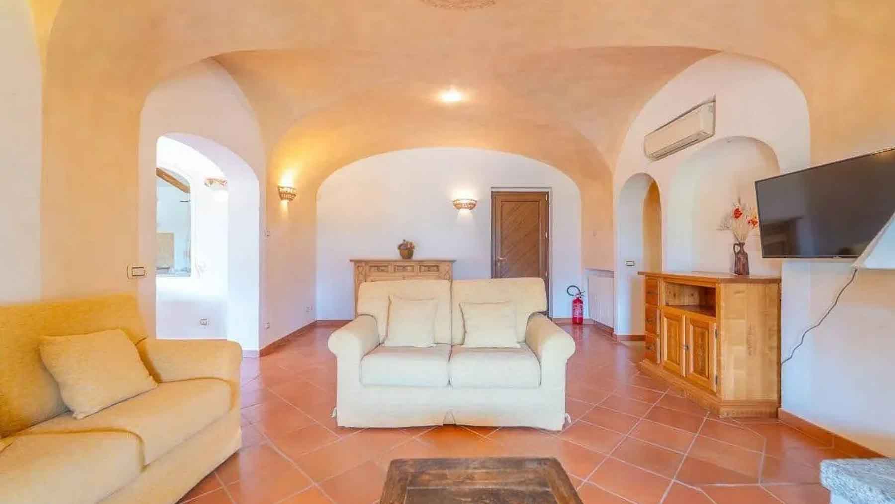 Interiors (10)