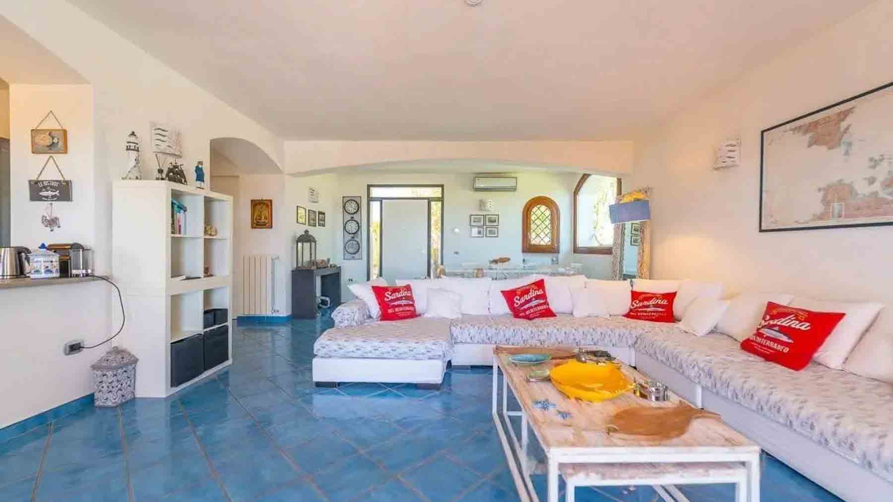 Interiors (10)
