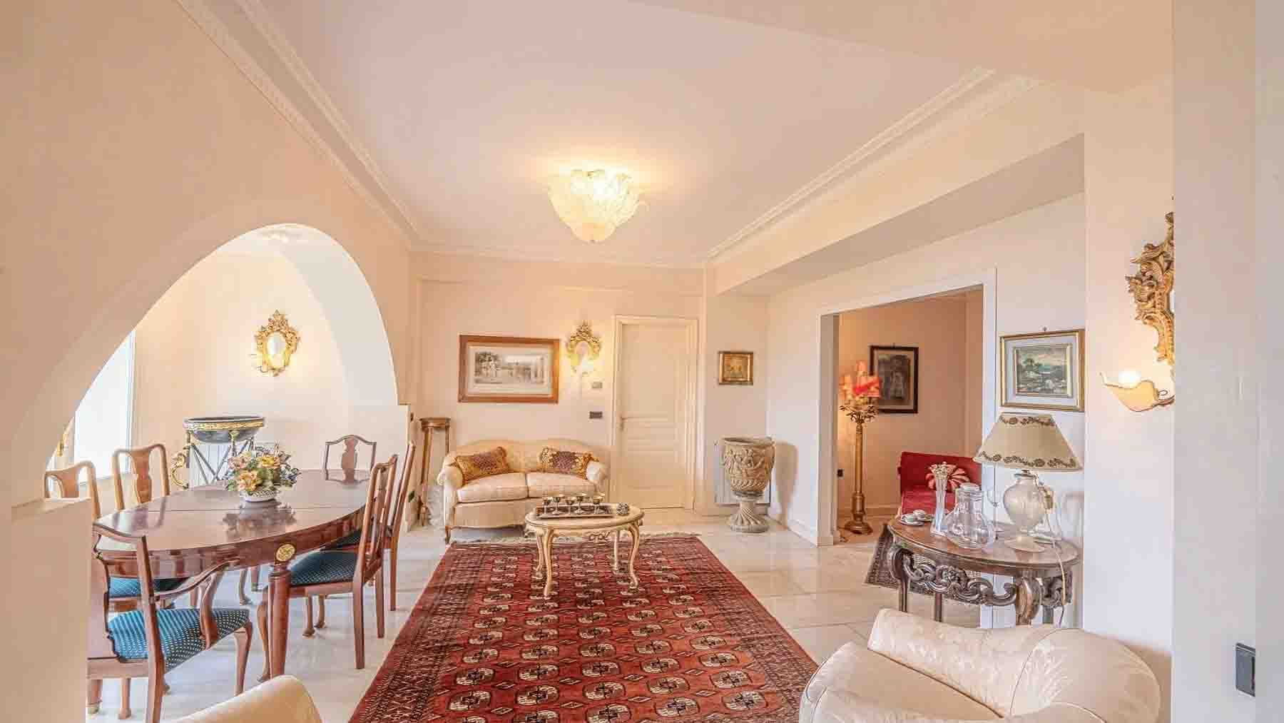Villa storica a Sanremo, 500 mq vicino al mare