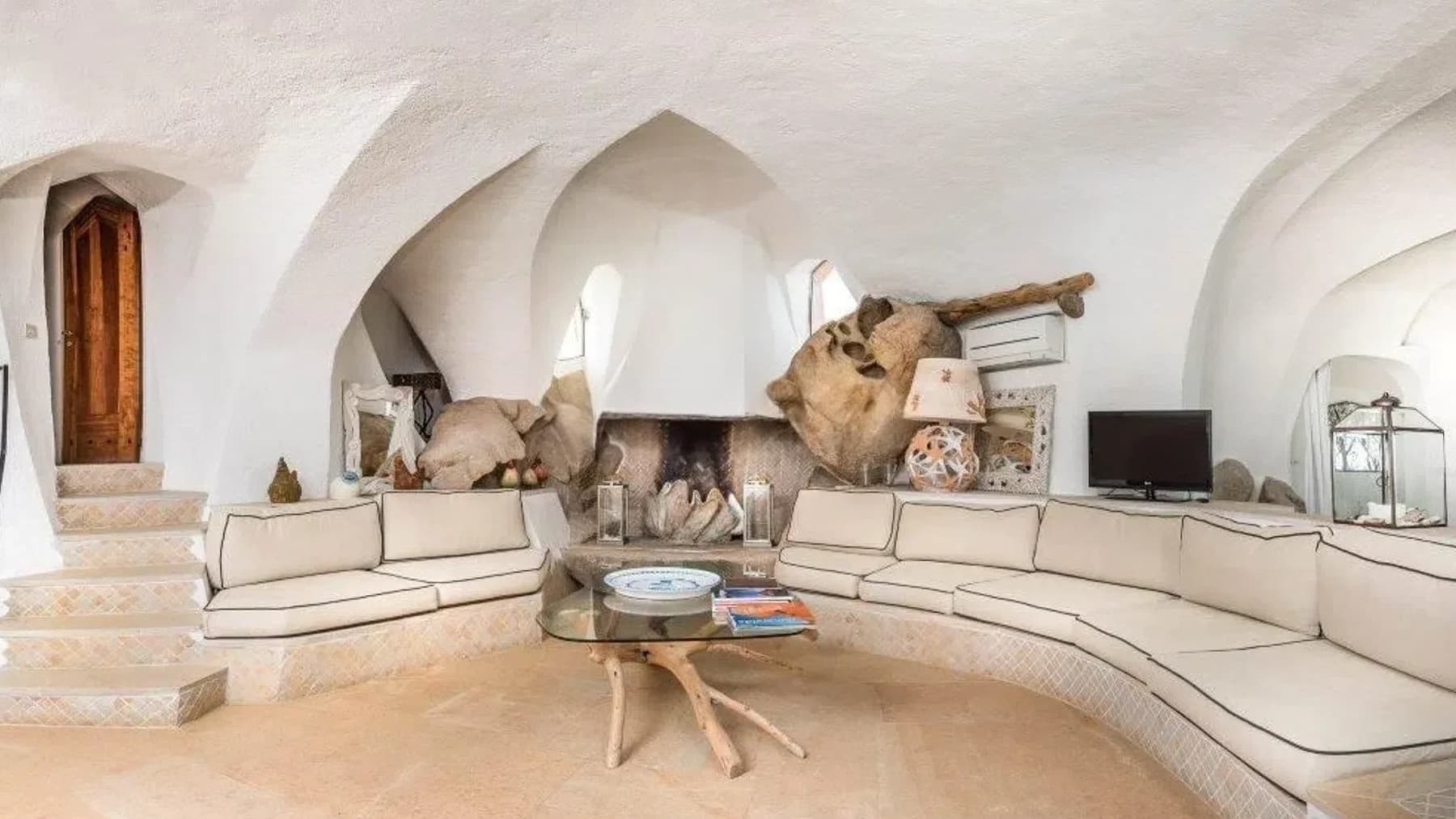 Interiors (3)