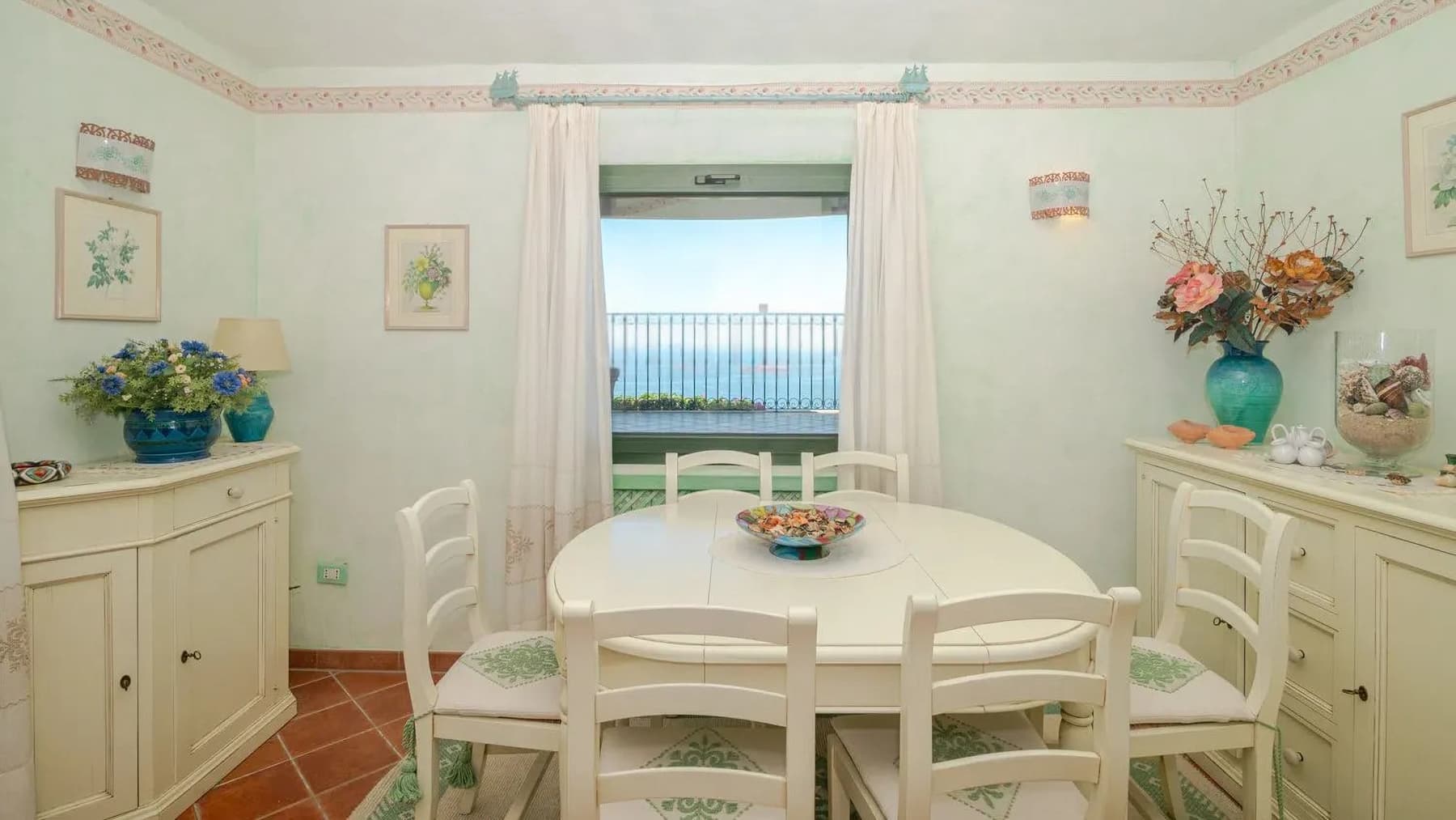 Interiors (12)