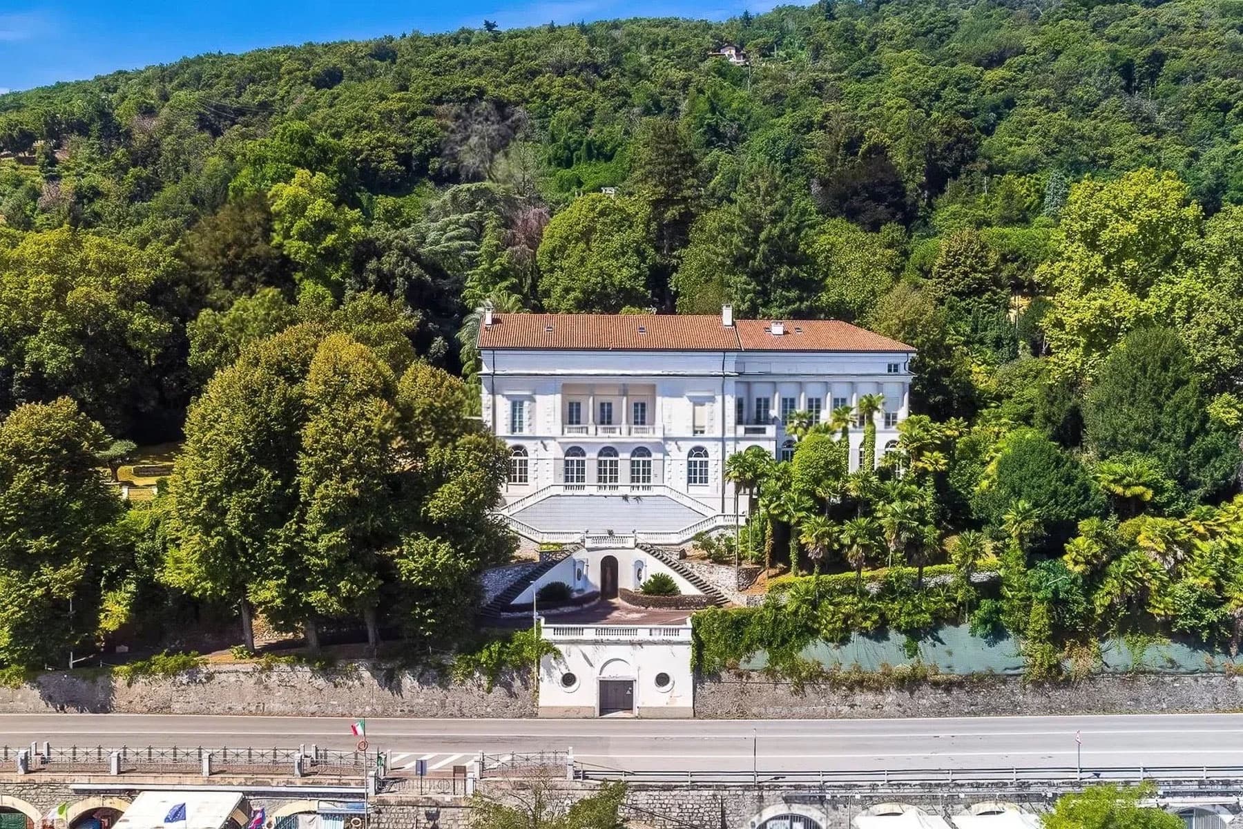 Villa storica a Belgirate, sul Lago Maggiore