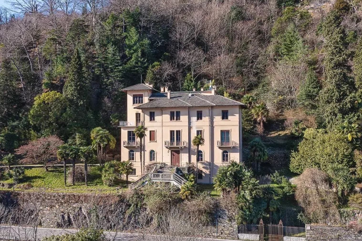 Villa d'Epoca Fronte Lago Maggiore a Cannobio