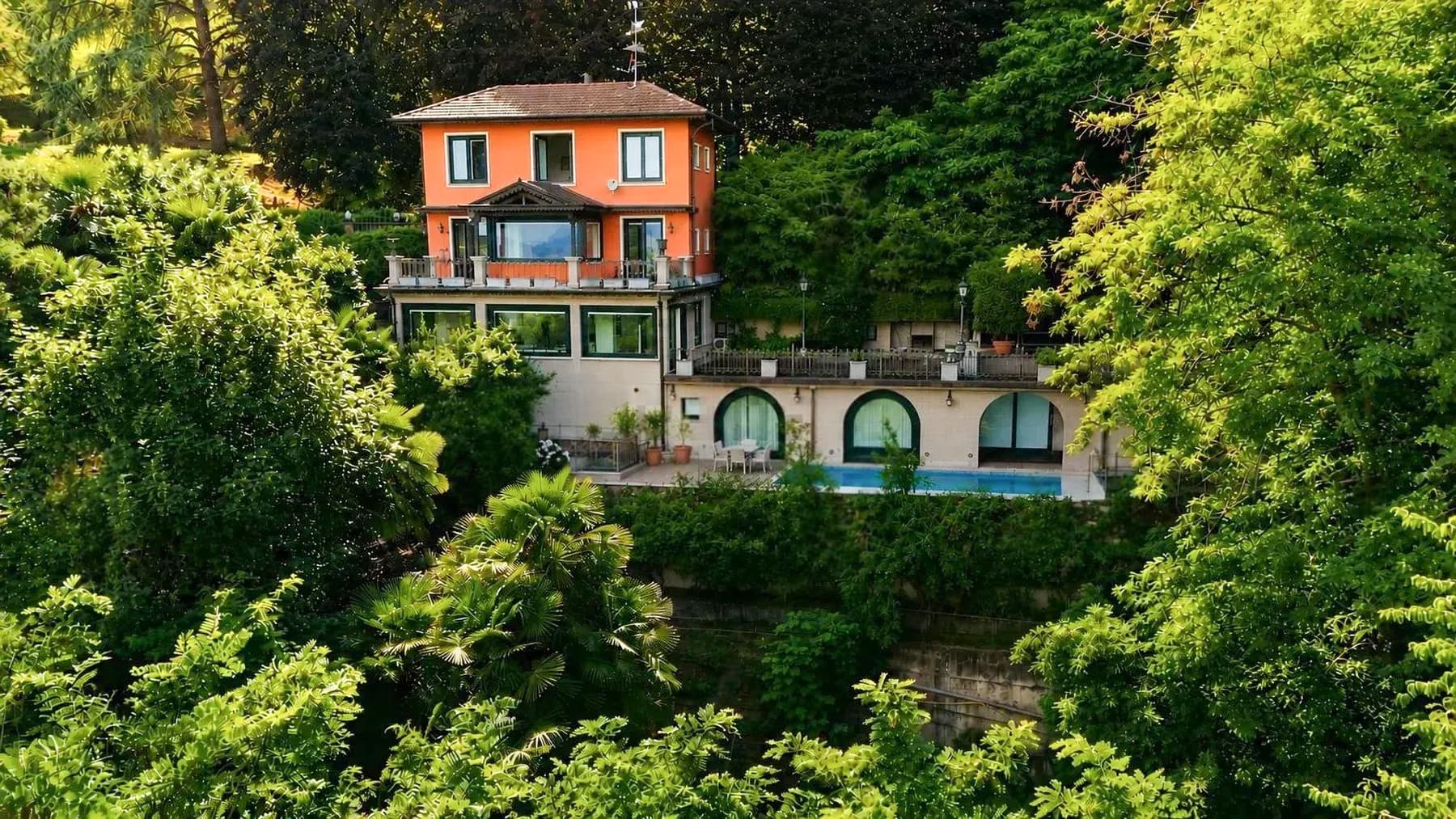 Villa in Meina Overlooking Lago Maggiore, Piemonte