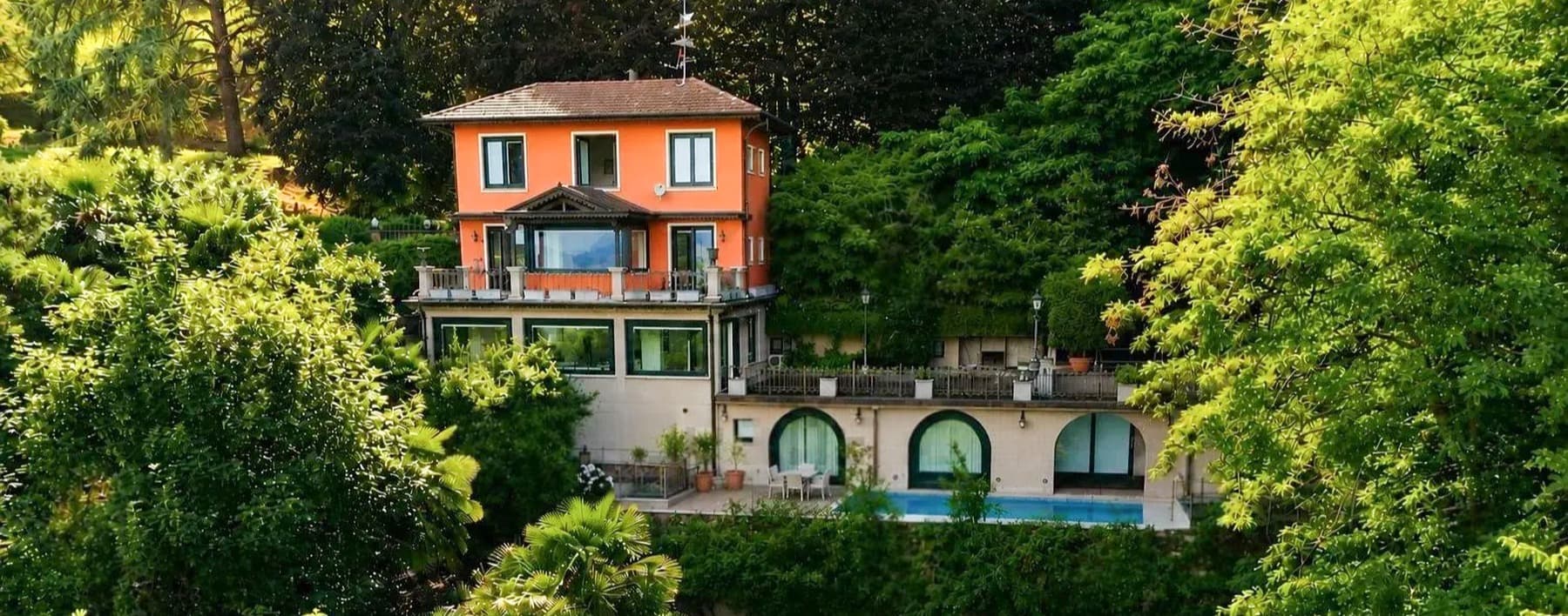 Villa in Meina Overlooking Lago Maggiore, Piemonte