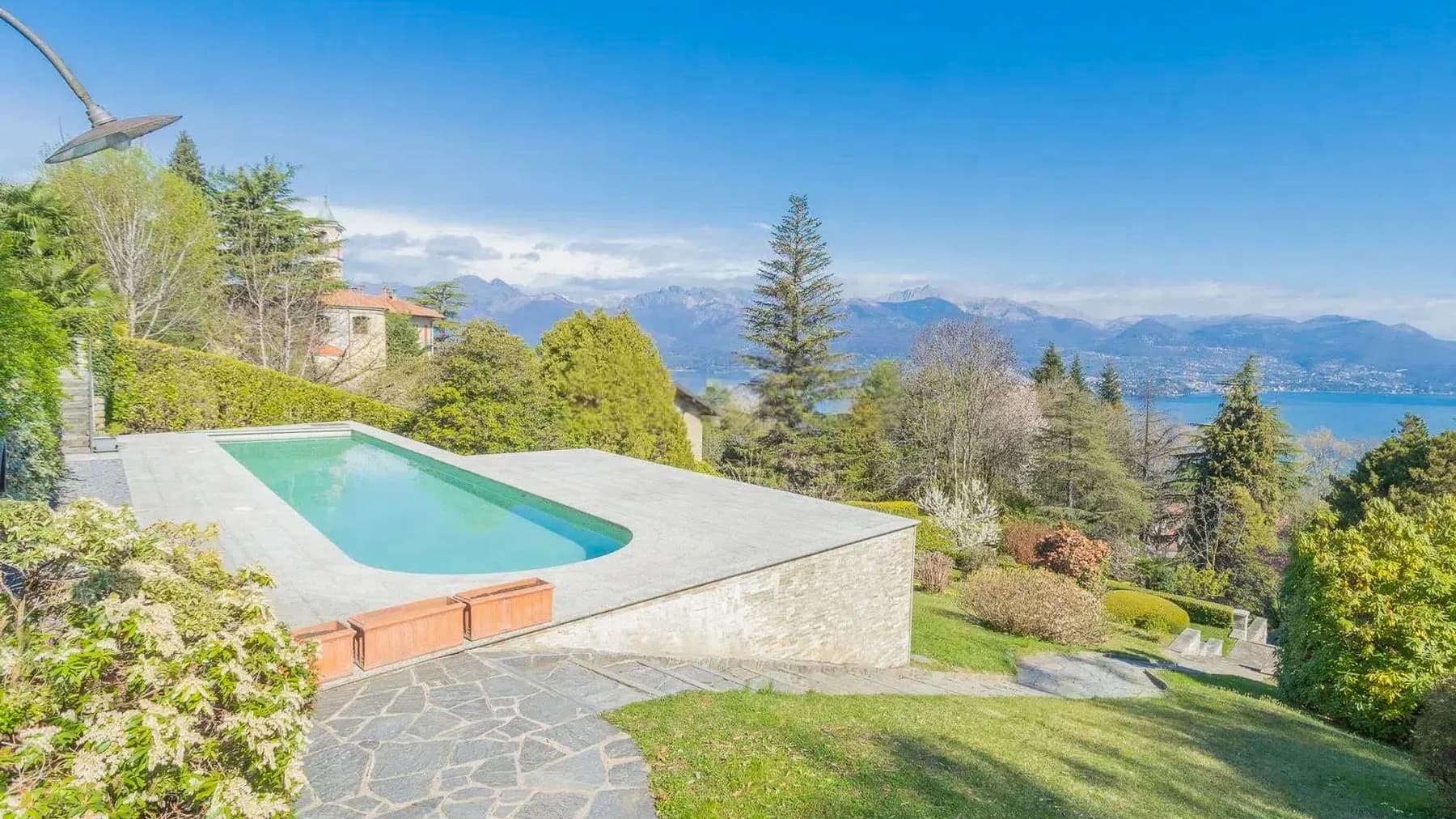 Villa in Stresa Near Lago Maggiore, Piemonte