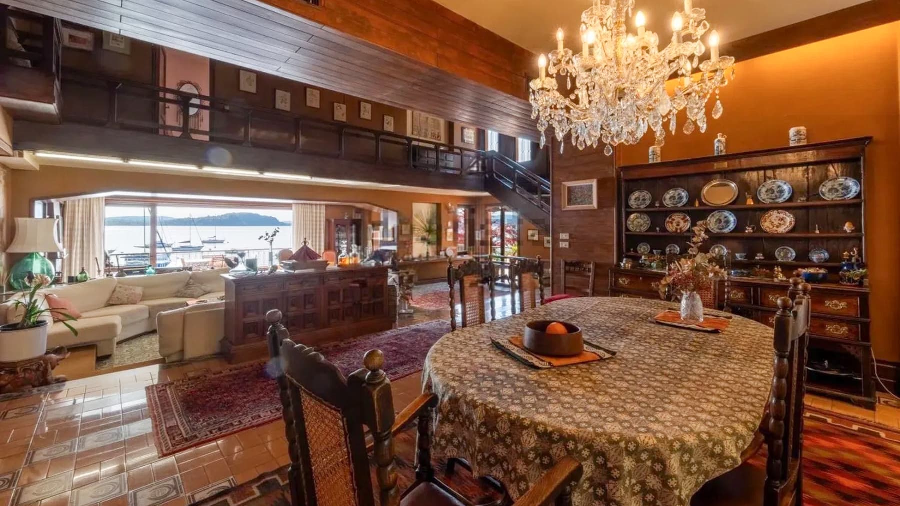 Interiors (7)