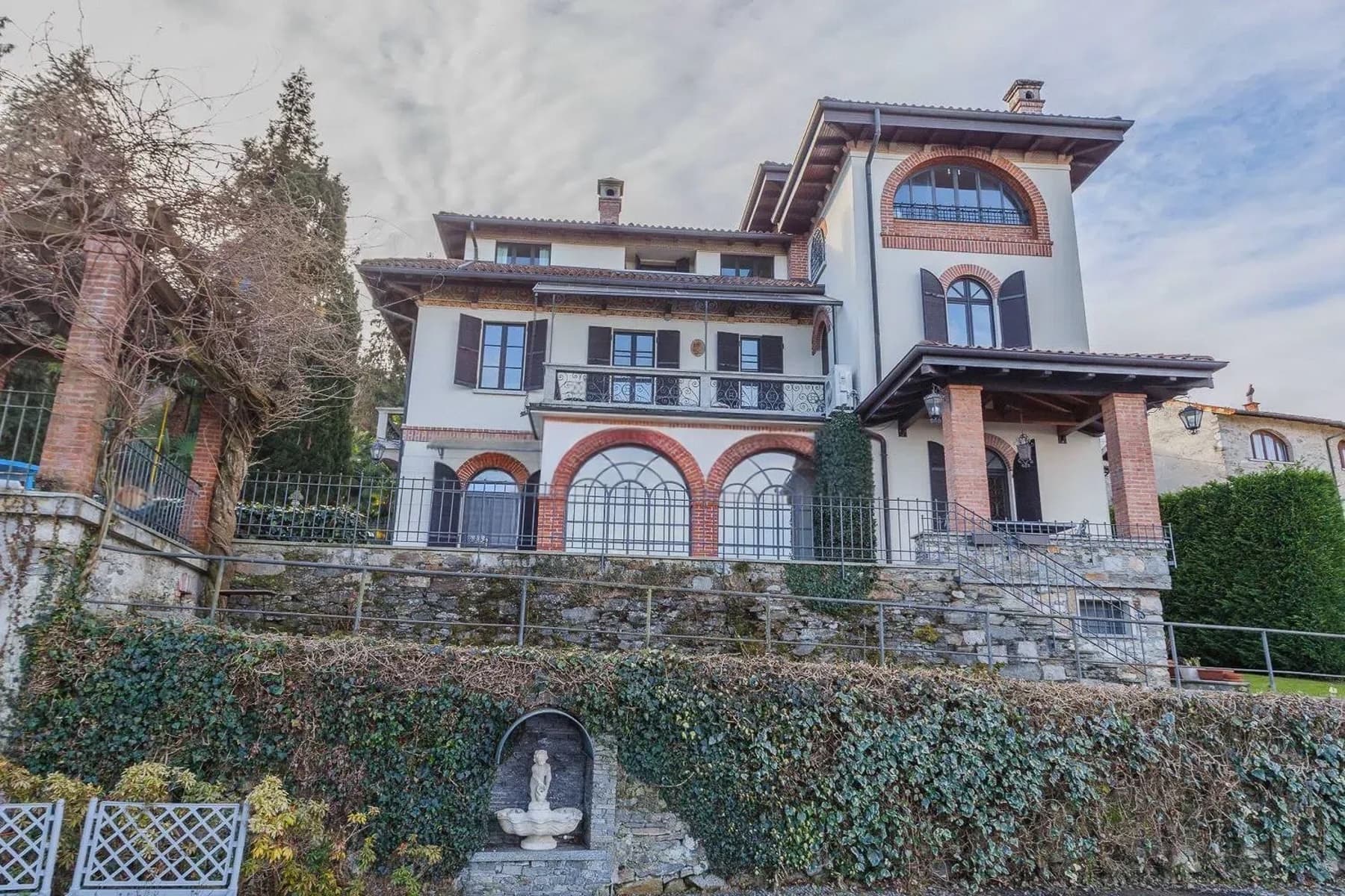 Villa storica a Stresa con vista Lago Maggiore