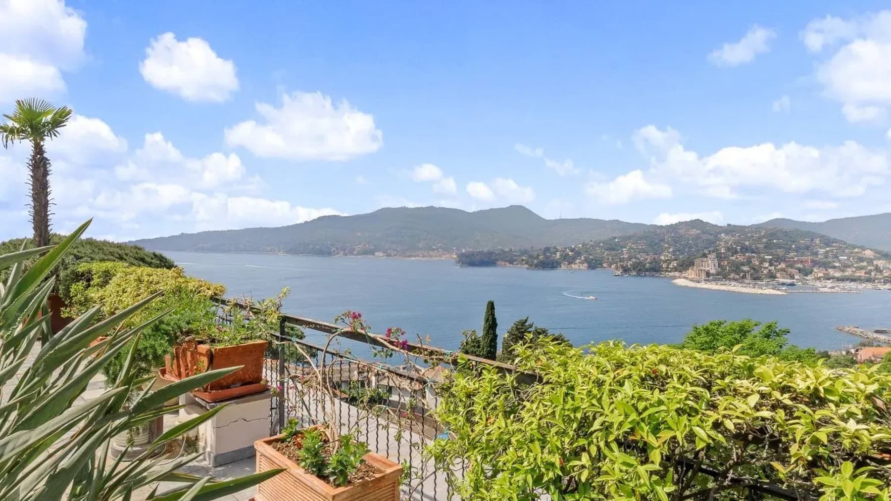 Apartment in Zoagli, Near Santa Margherita Ligure
