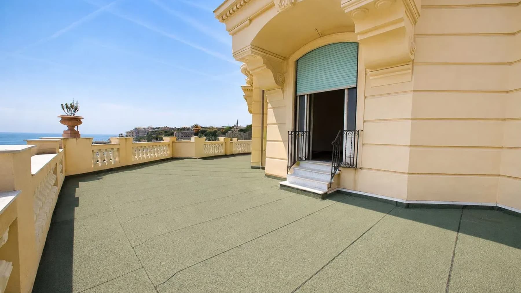 Appartamento con terrazzo vista mare a Genova Albaro