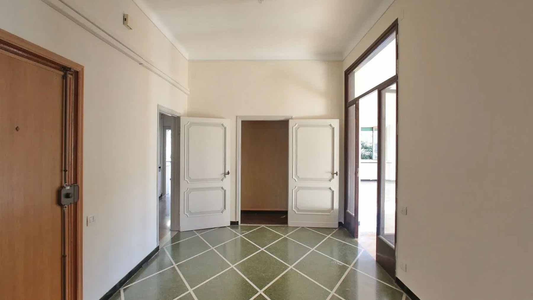 Appartamento ampio e luminoso ad Albaro, Genova