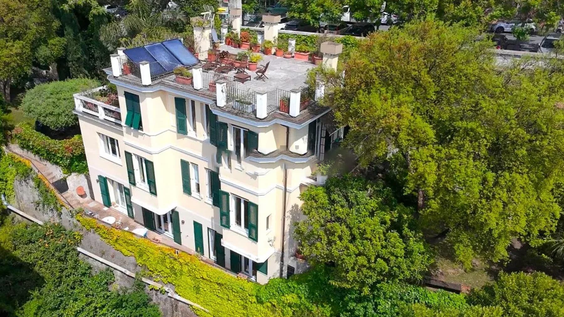 Appartamento esclusivo a Genova con vista mozzafiato