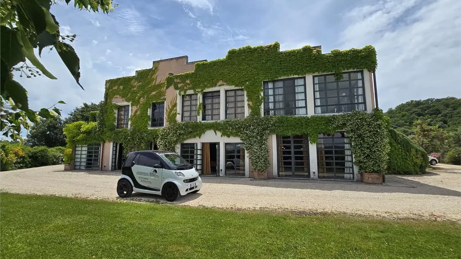 Elegant Villa in Collazzone, Heart of Umbria