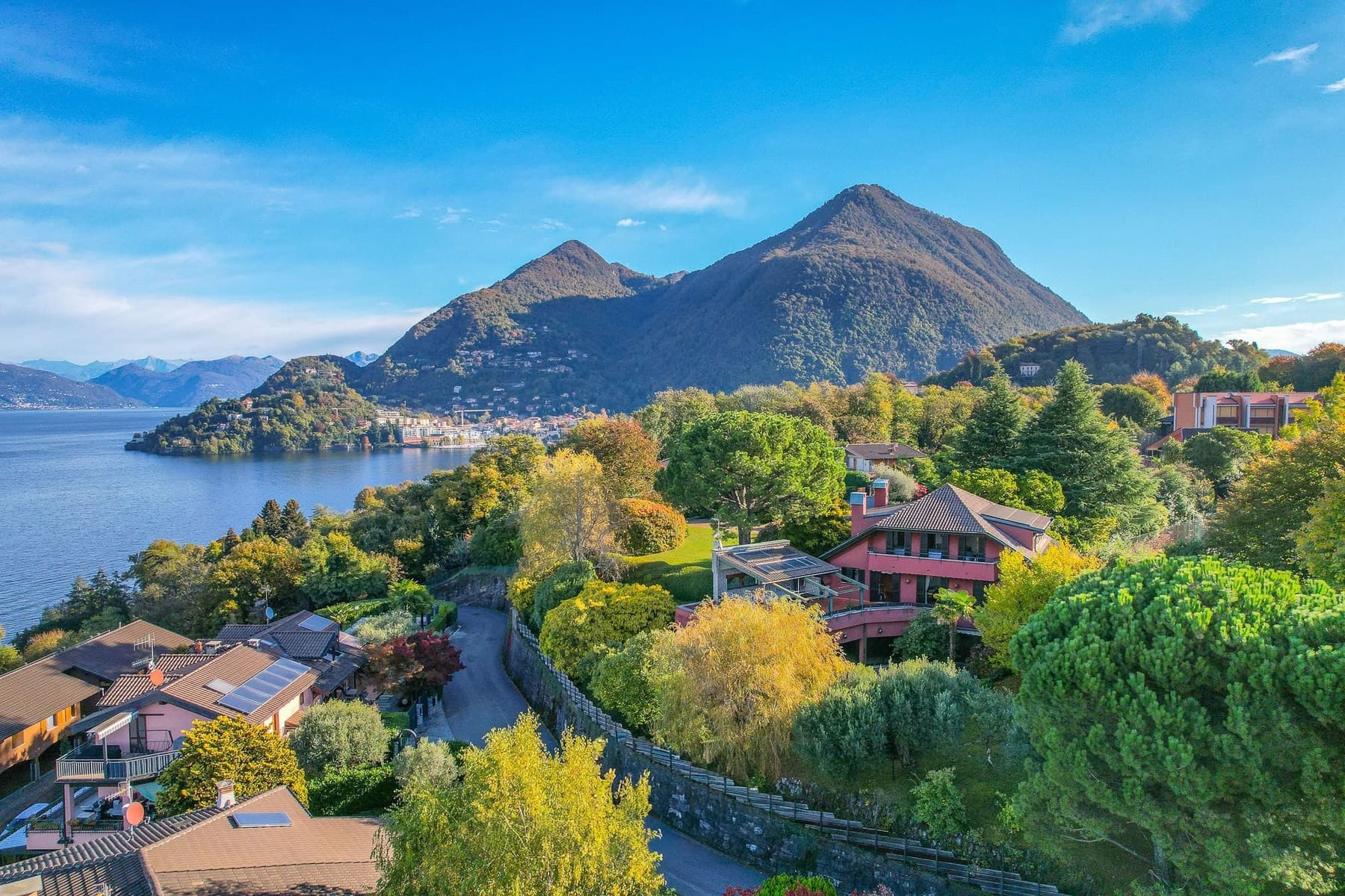 Villa con vista Lago Maggiore a Laveno-Mombello