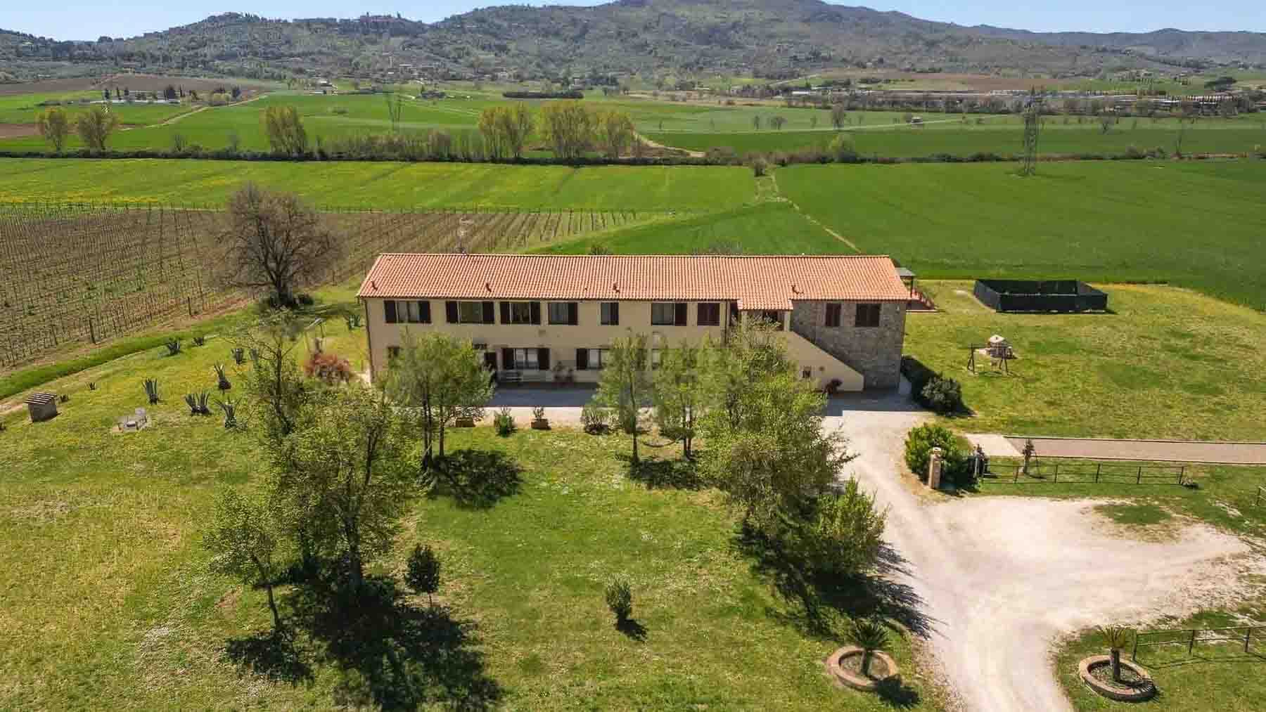 Rustic Country House in Castiglione del Lago, Umbria