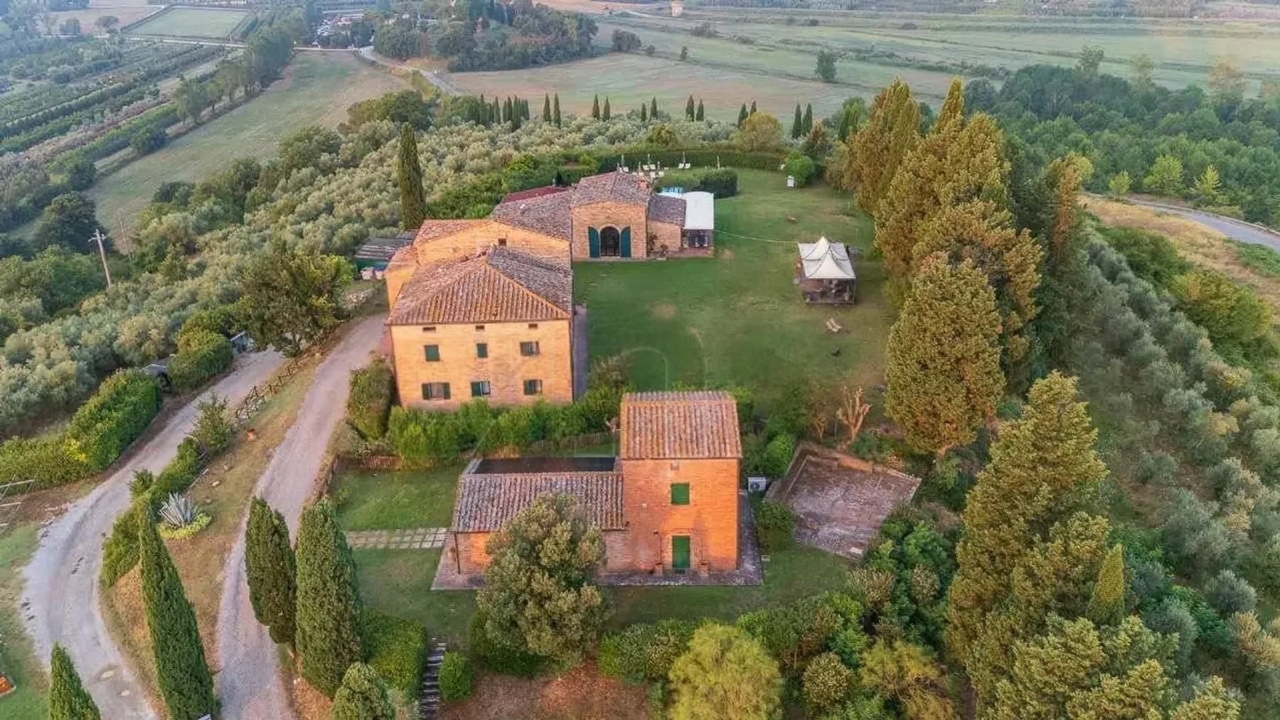 Detached House in Castiglione del Lago, Umbria
