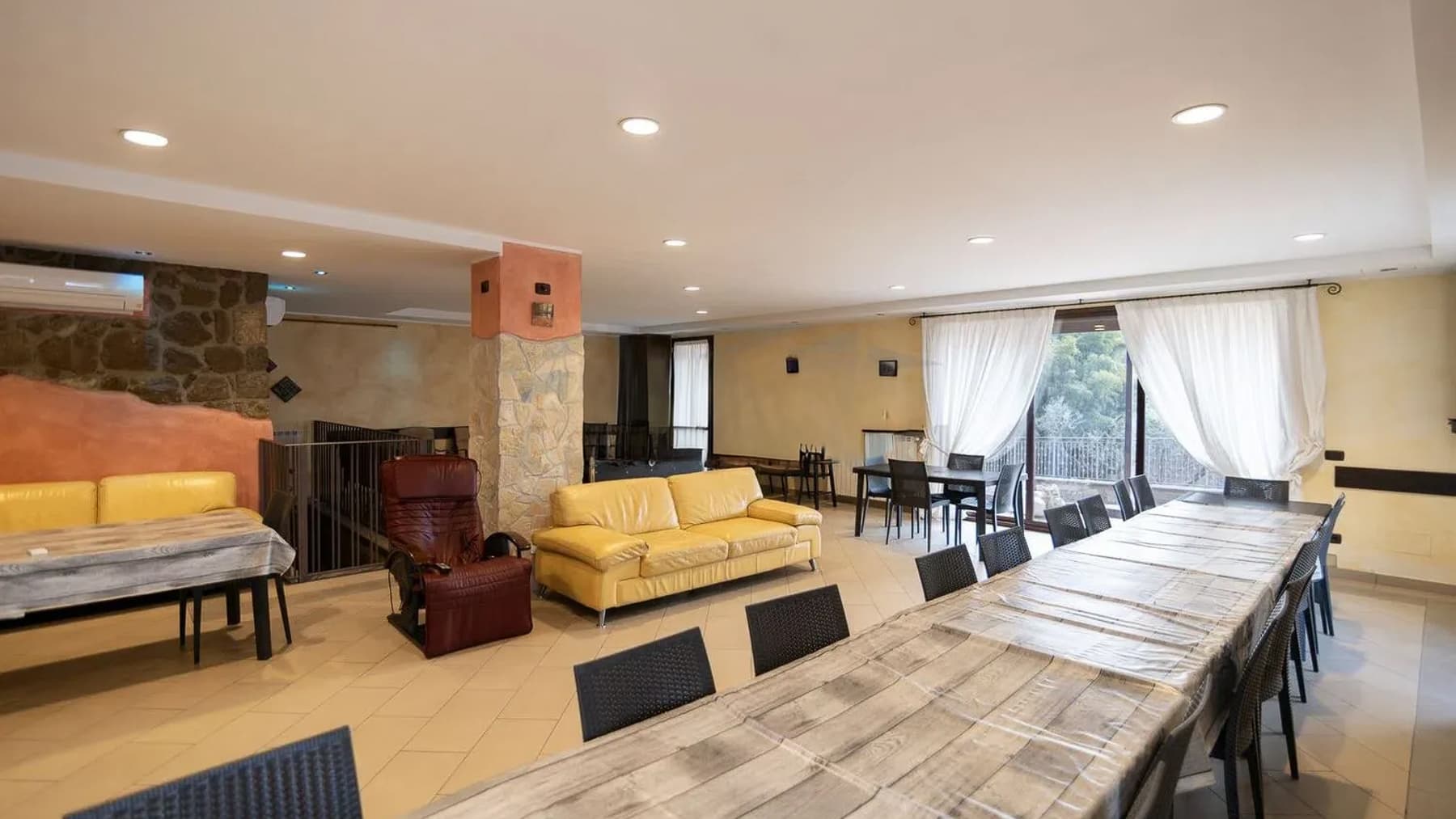 Interiors (21)