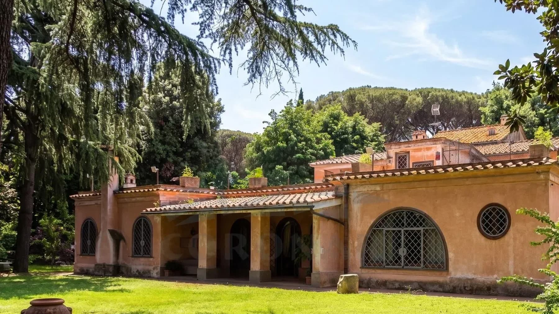 Elegant Villa for Sale in Rome, Lazio Region