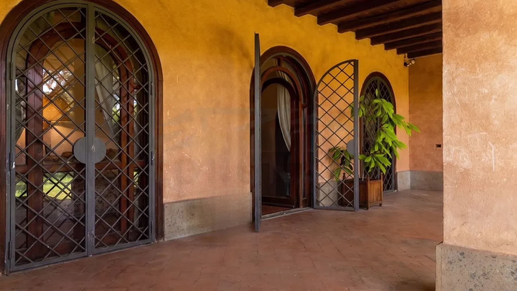 Elegant Villa for Sale in Rome, Lazio Region